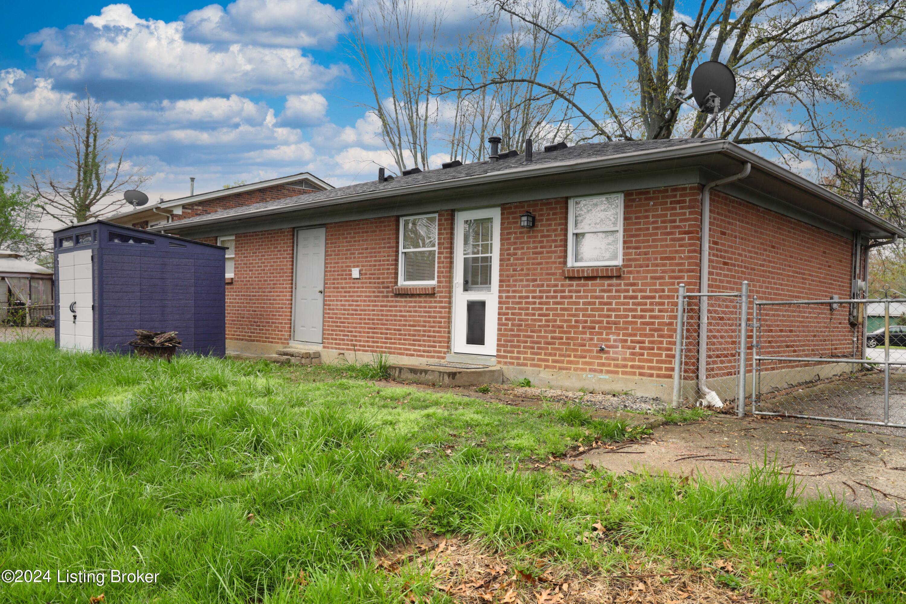 8105 Carnes Dr