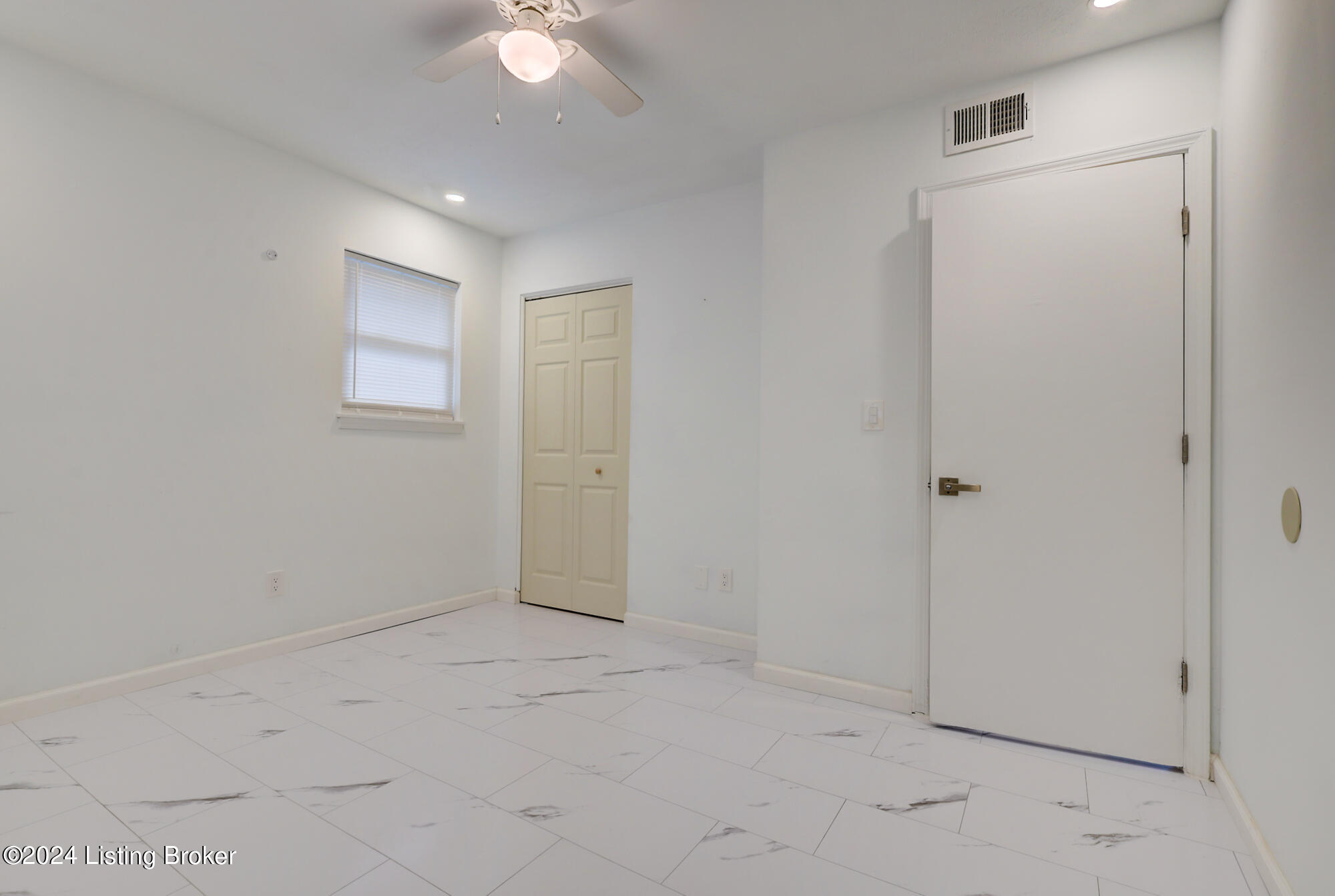 8105 Carnes Dr