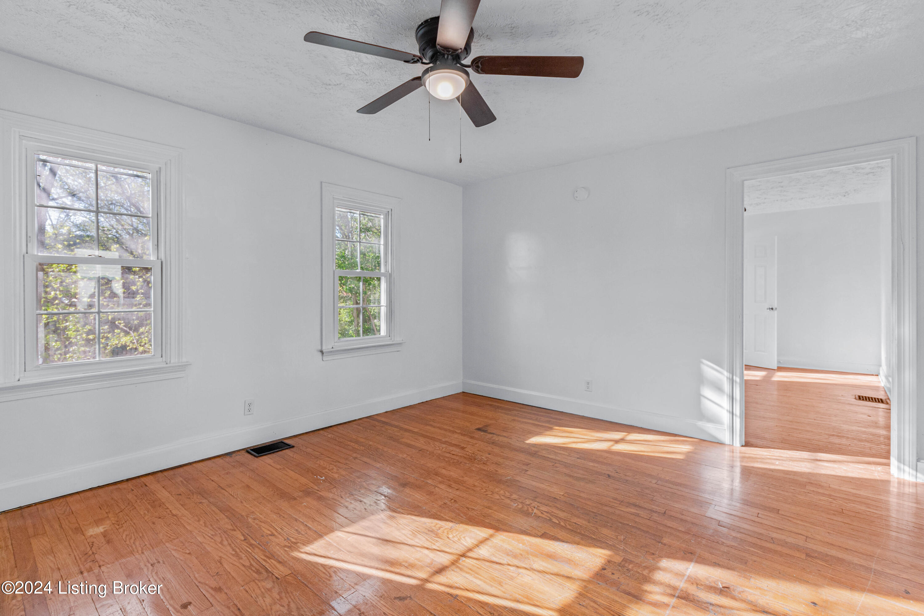 3311 Van Winkle Dr