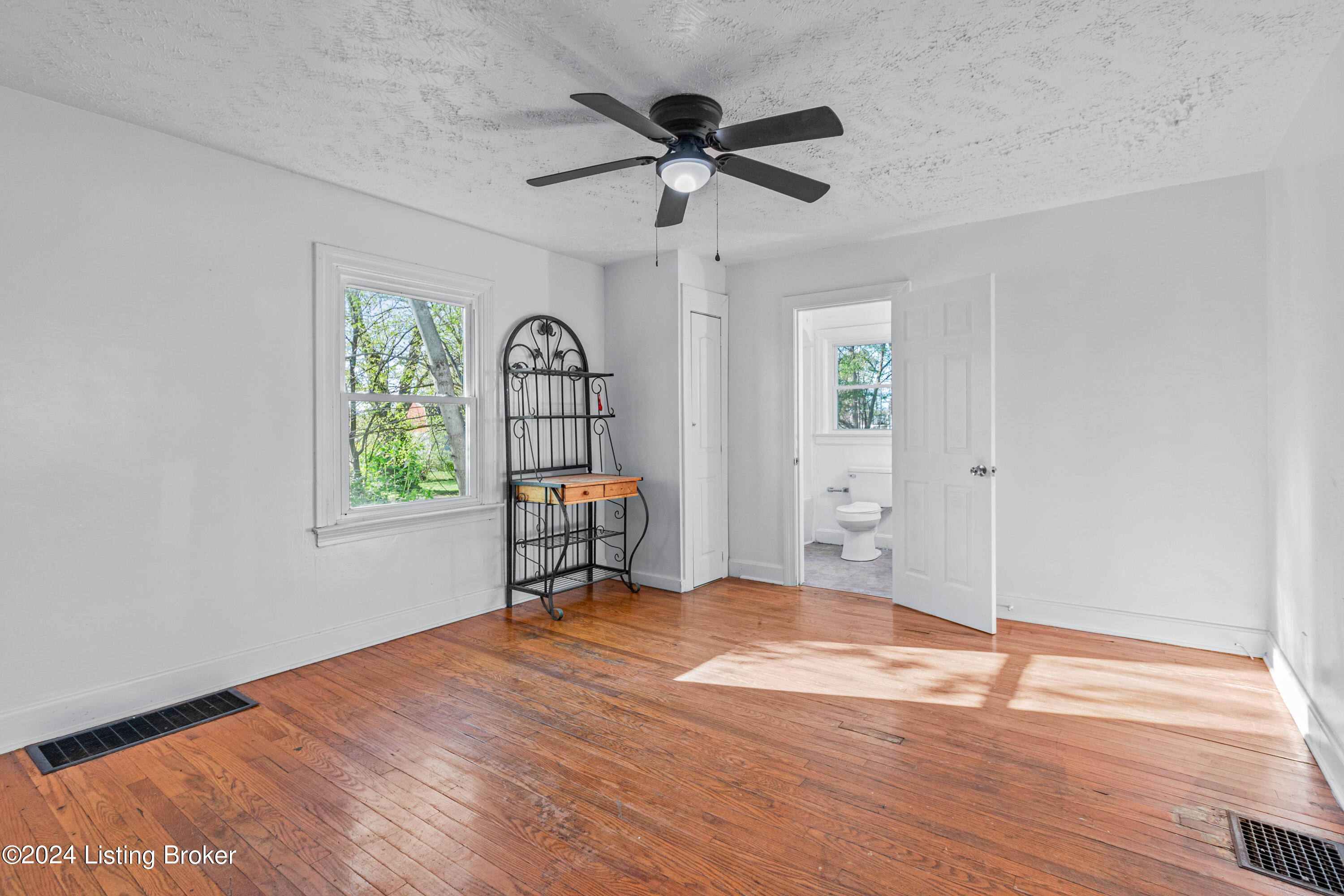 3311 Van Winkle Dr