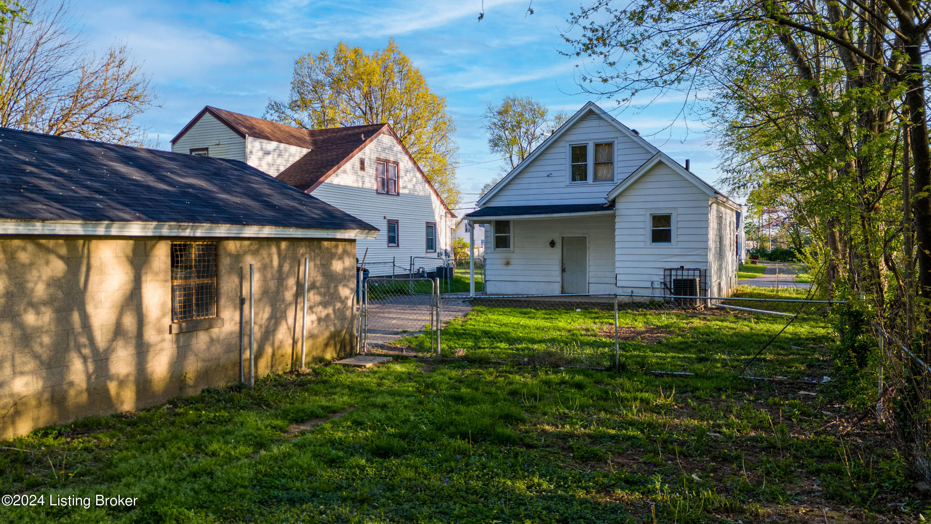 3311 Van Winkle Dr