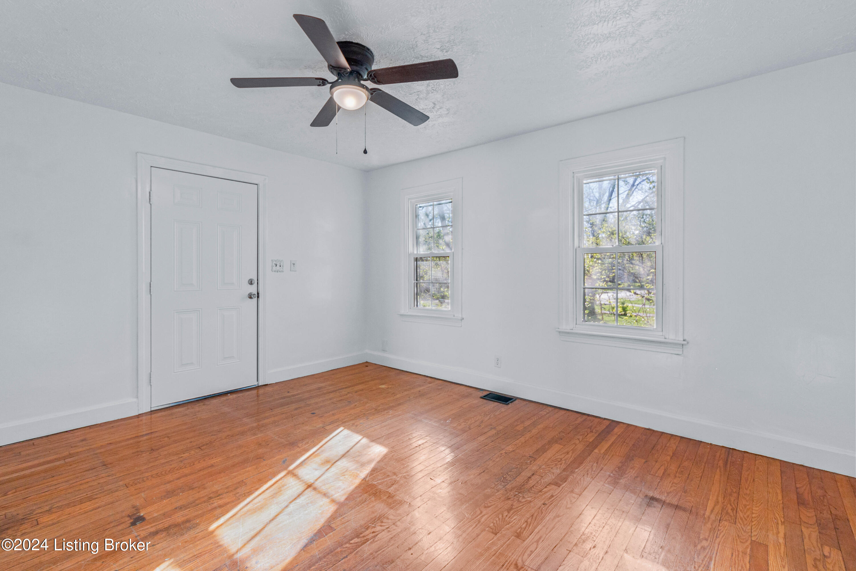 3311 Van Winkle Dr