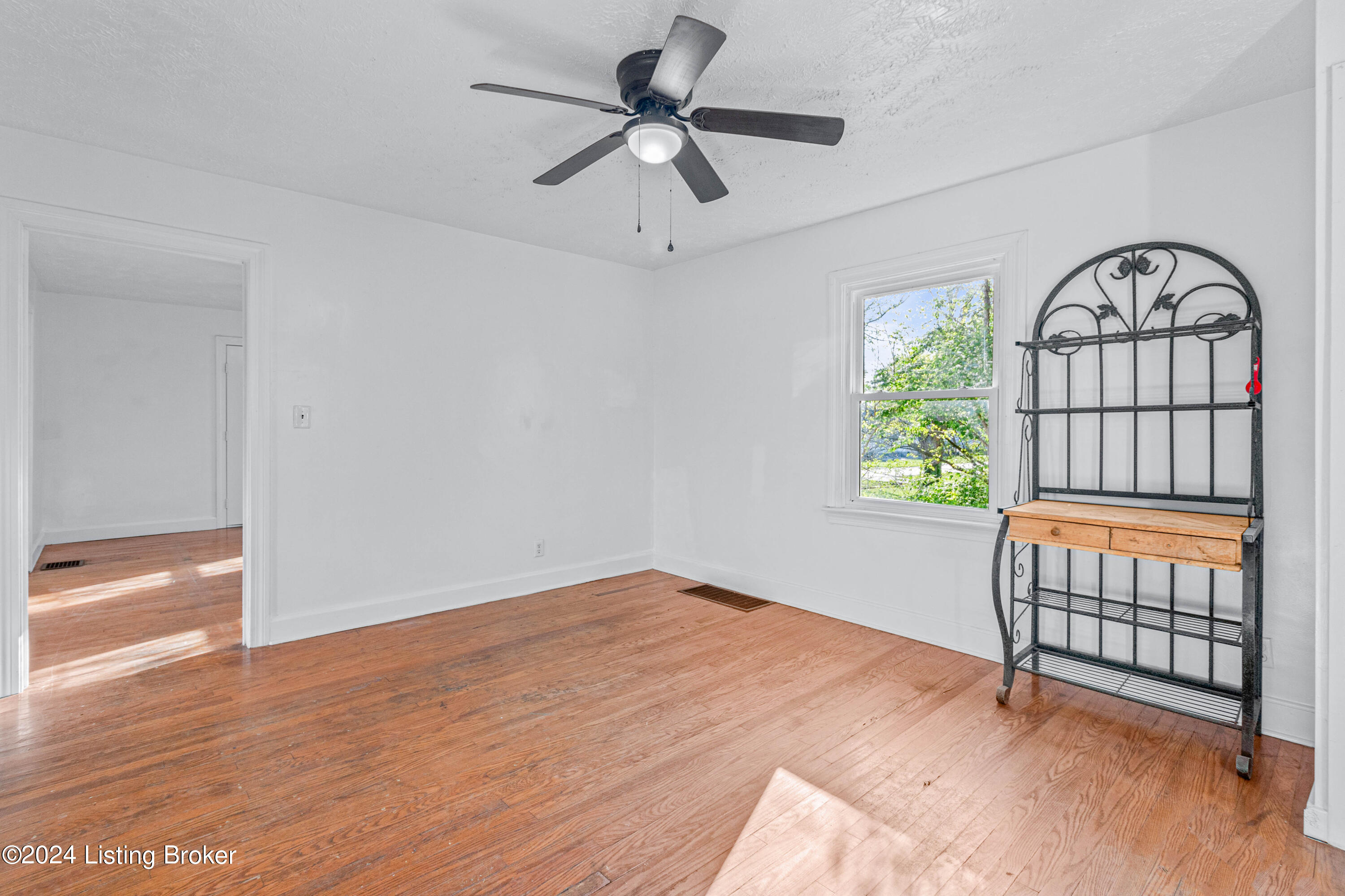 3311 Van Winkle Dr