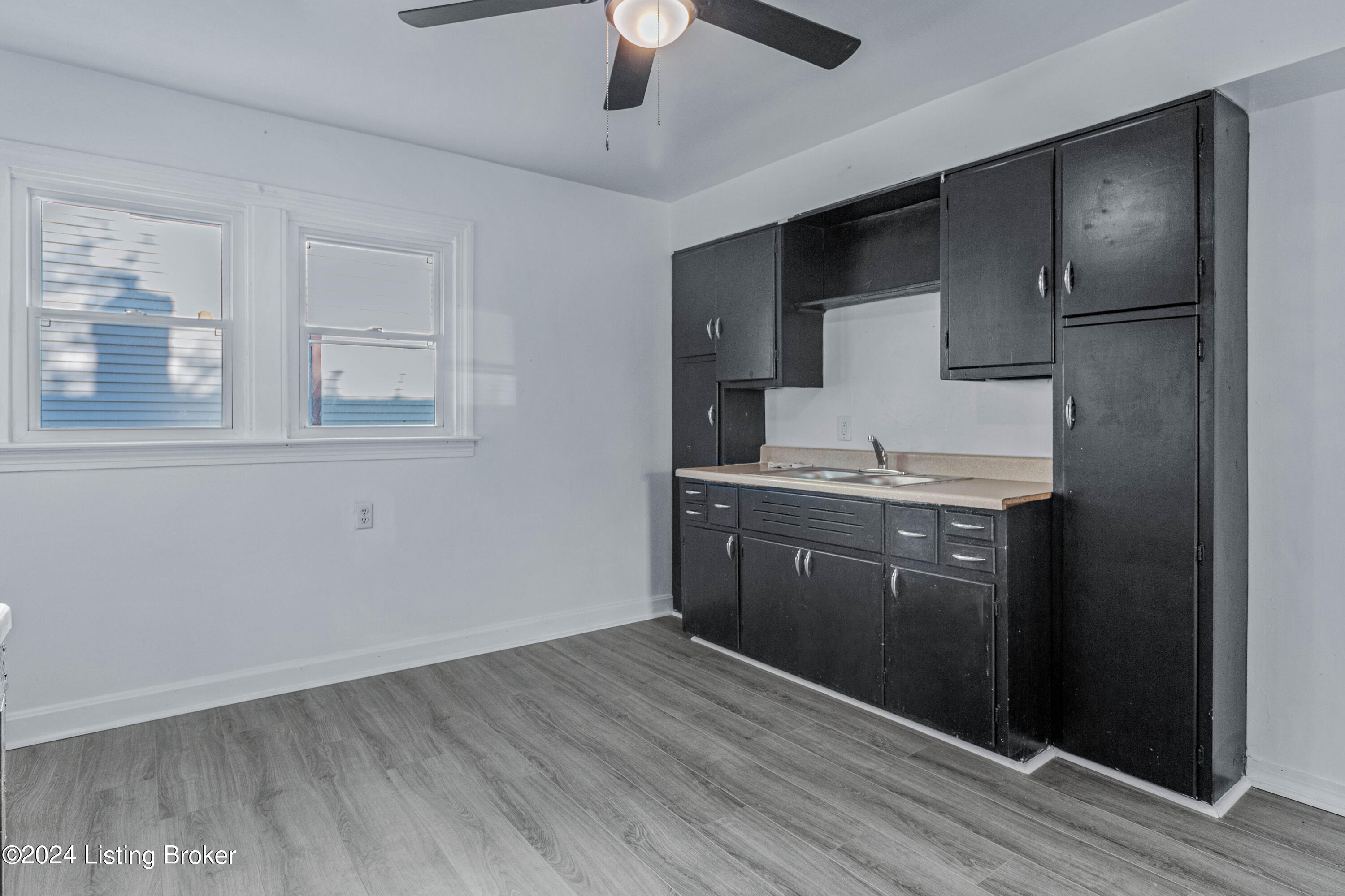 3311 Van Winkle Dr