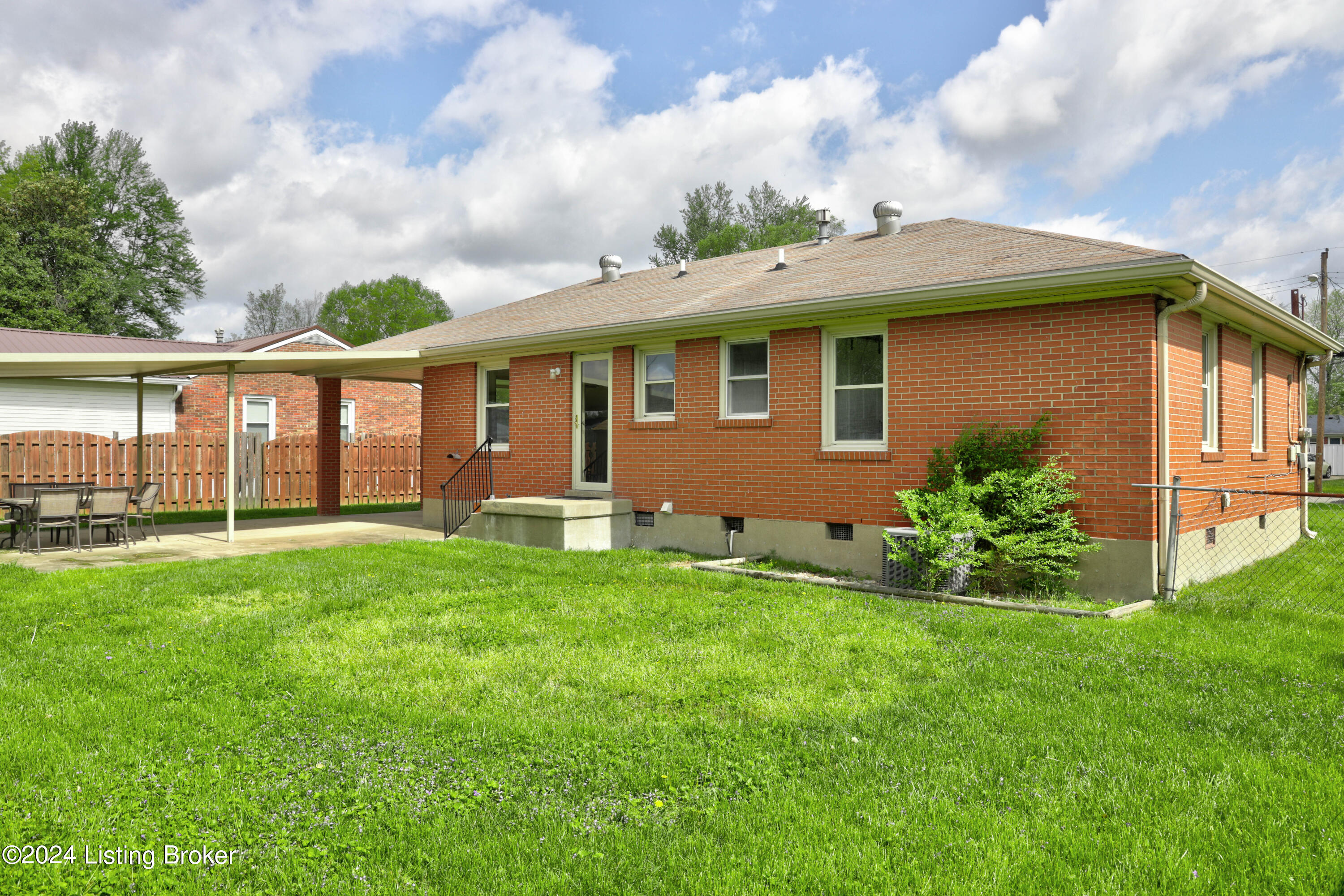 2012 Dixie Garden Dr
