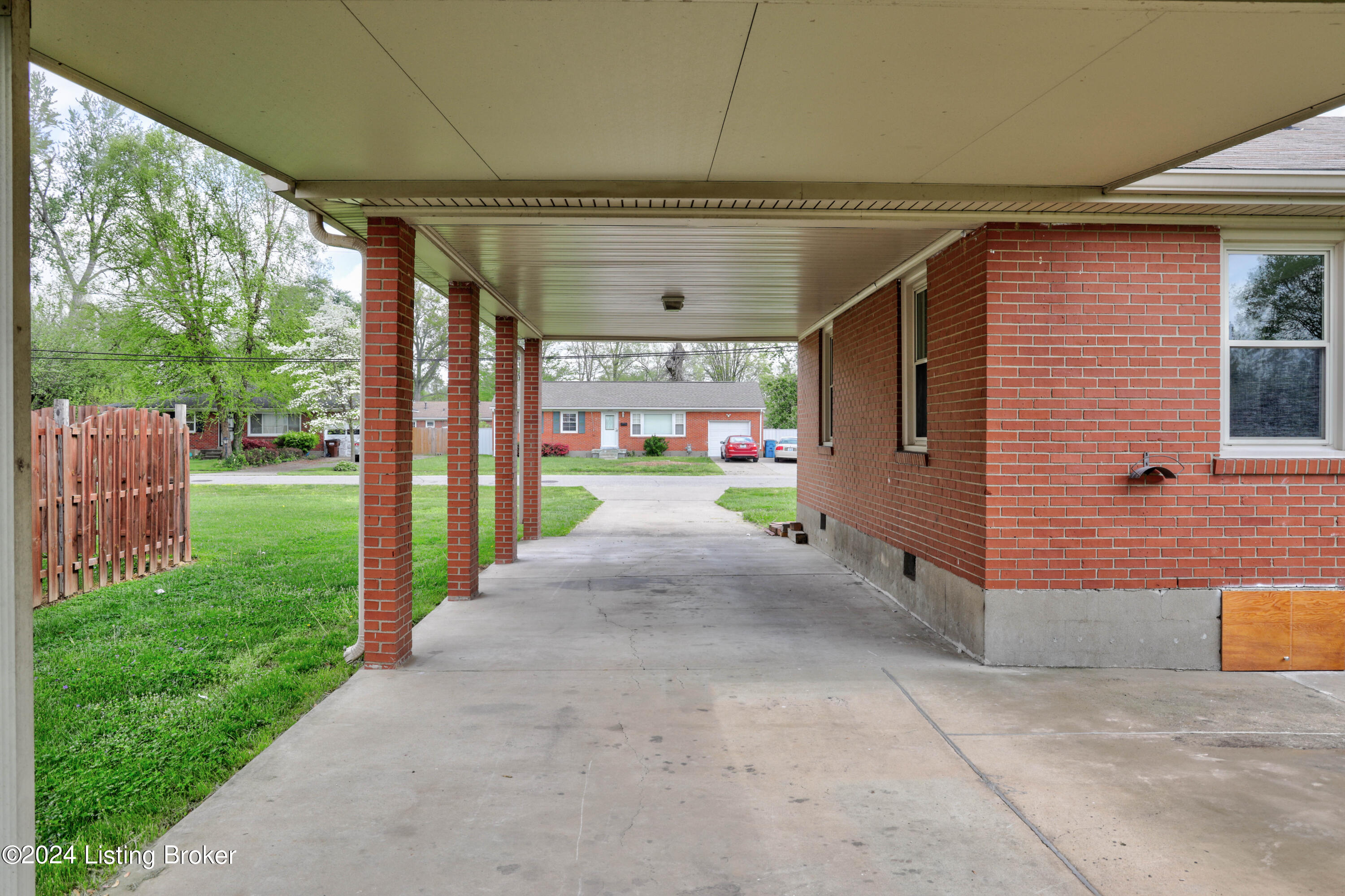 2012 Dixie Garden Dr