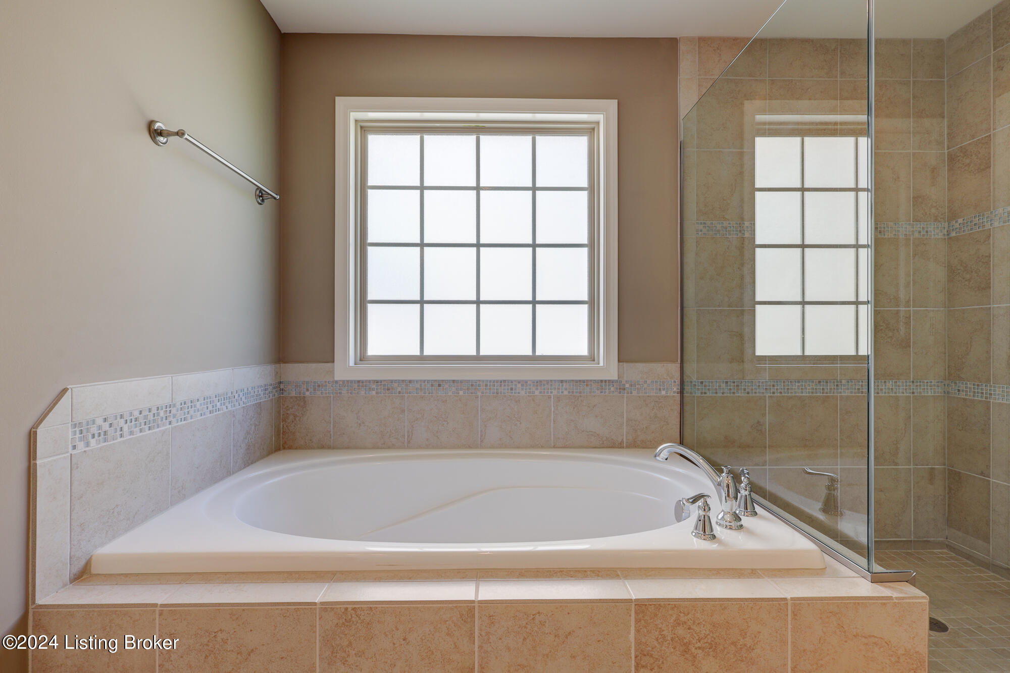 7220 Black Walnut Cir