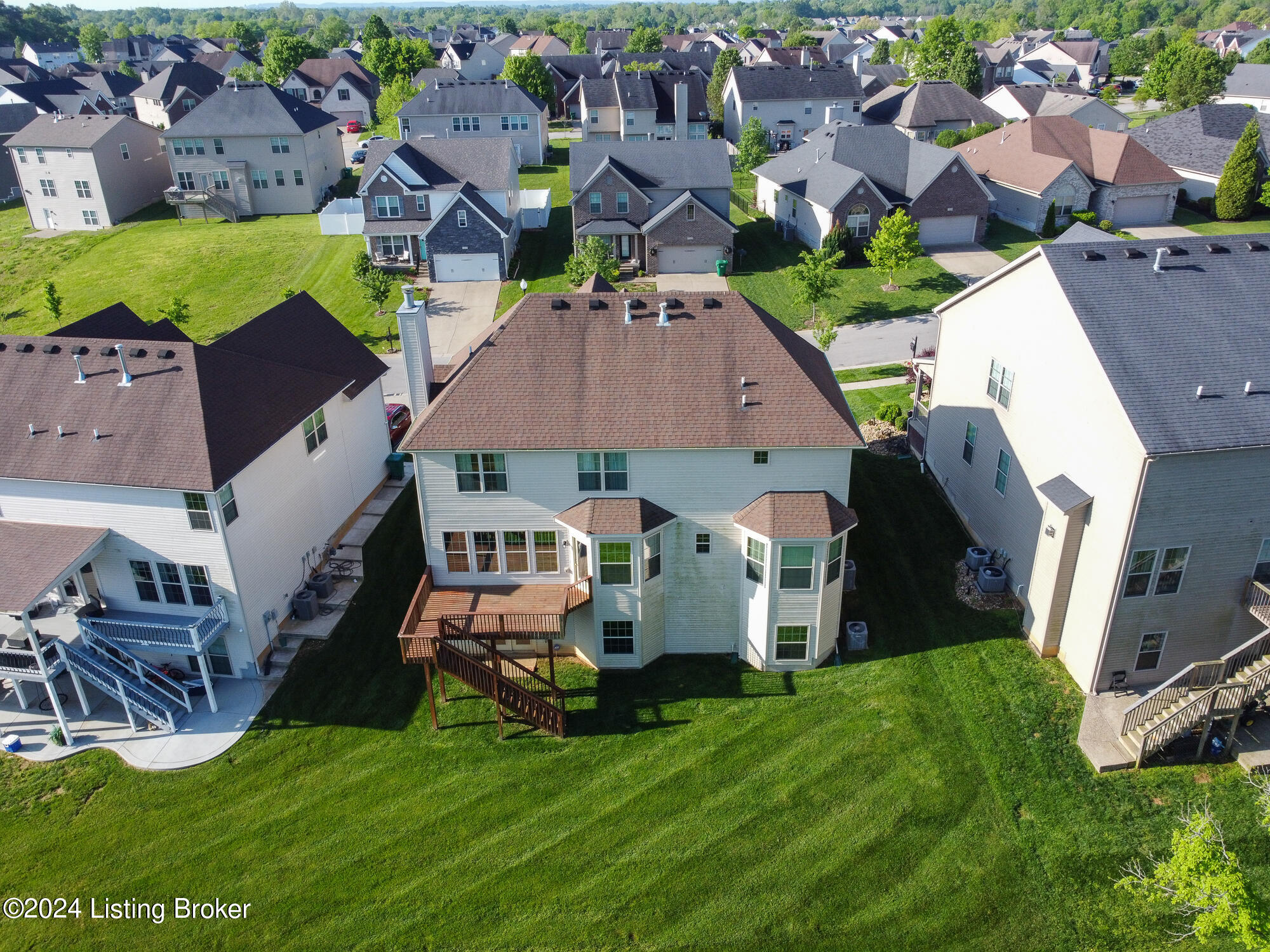 7220 Black Walnut Cir