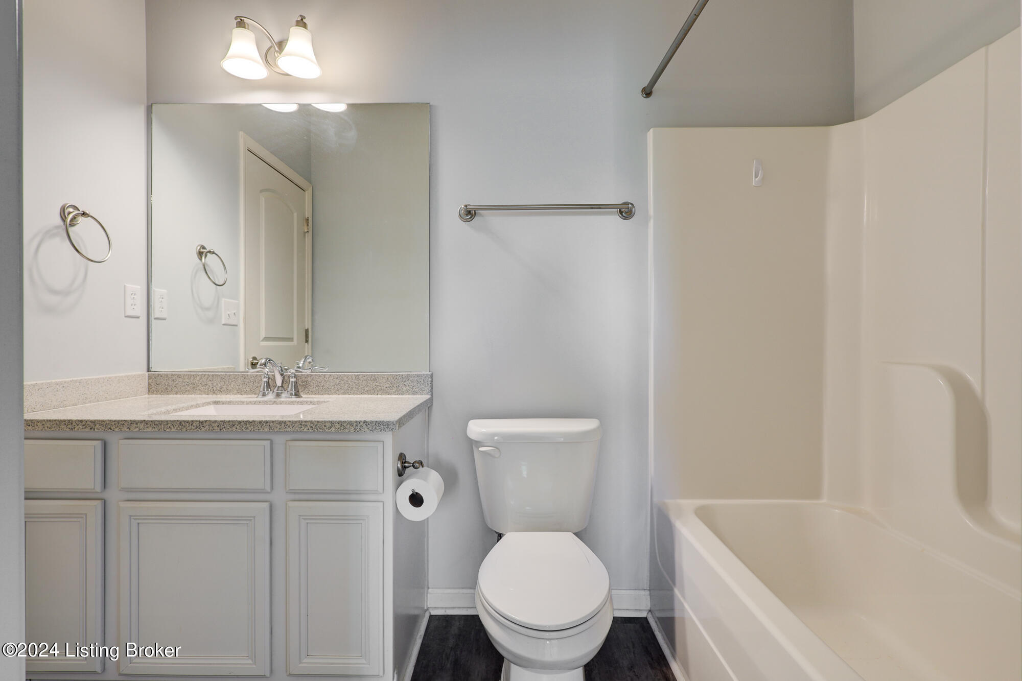 7220 Black Walnut Cir