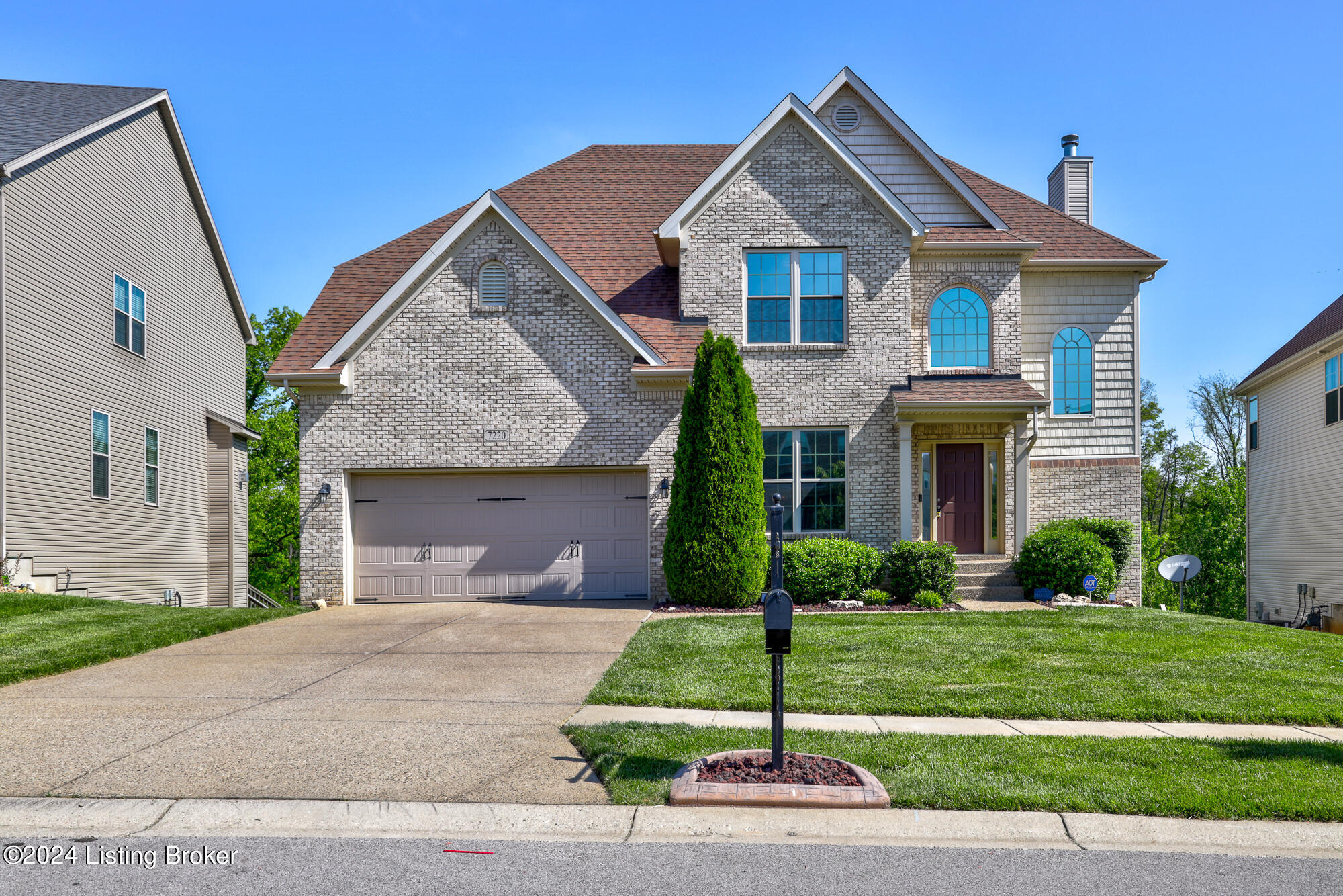 7220 Black Walnut Cir