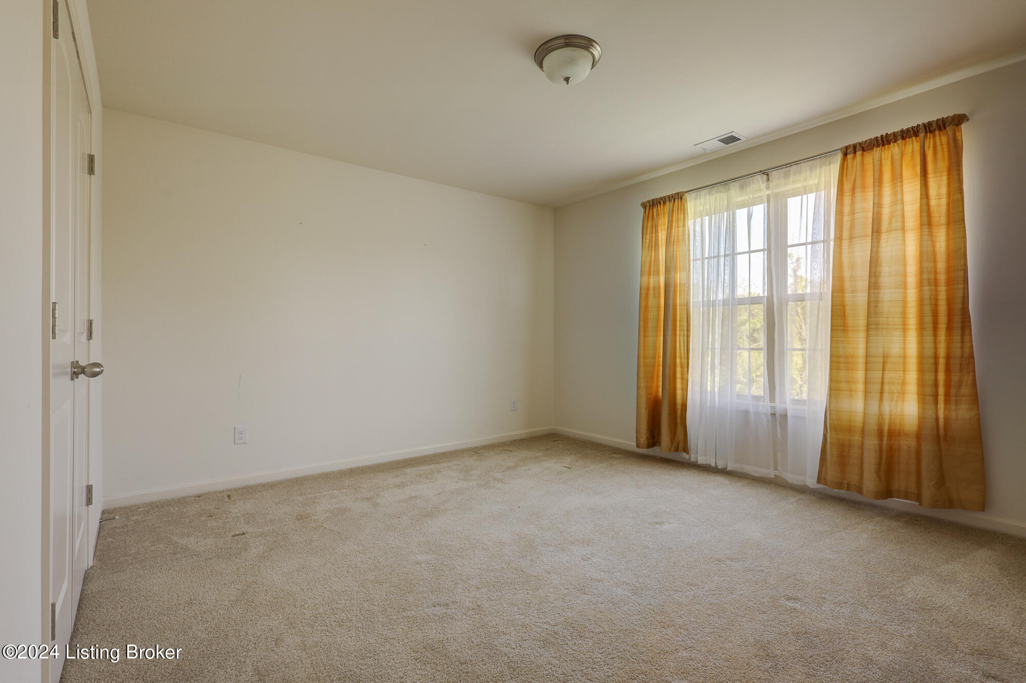 7220 Black Walnut Cir