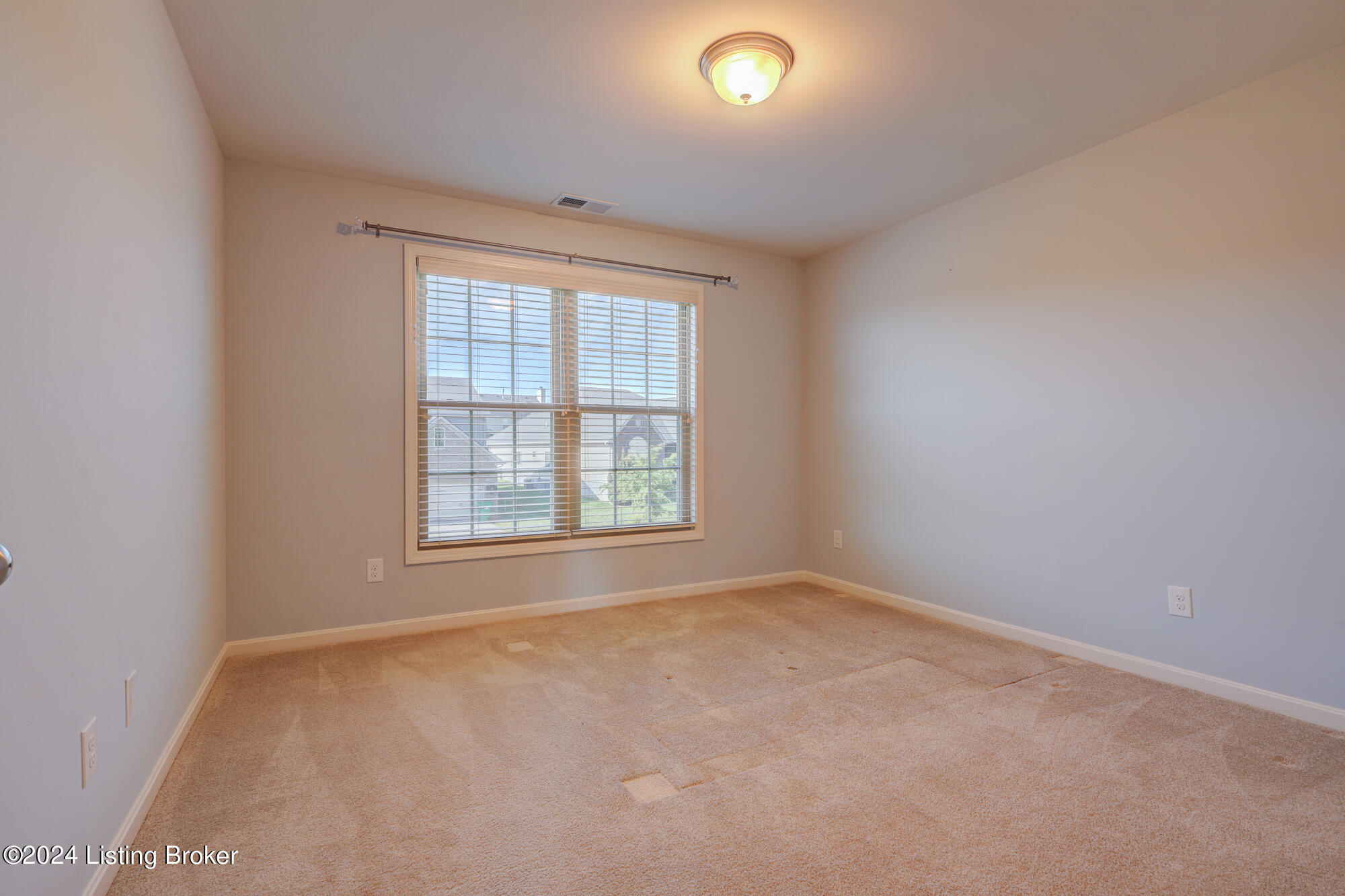 7220 Black Walnut Cir