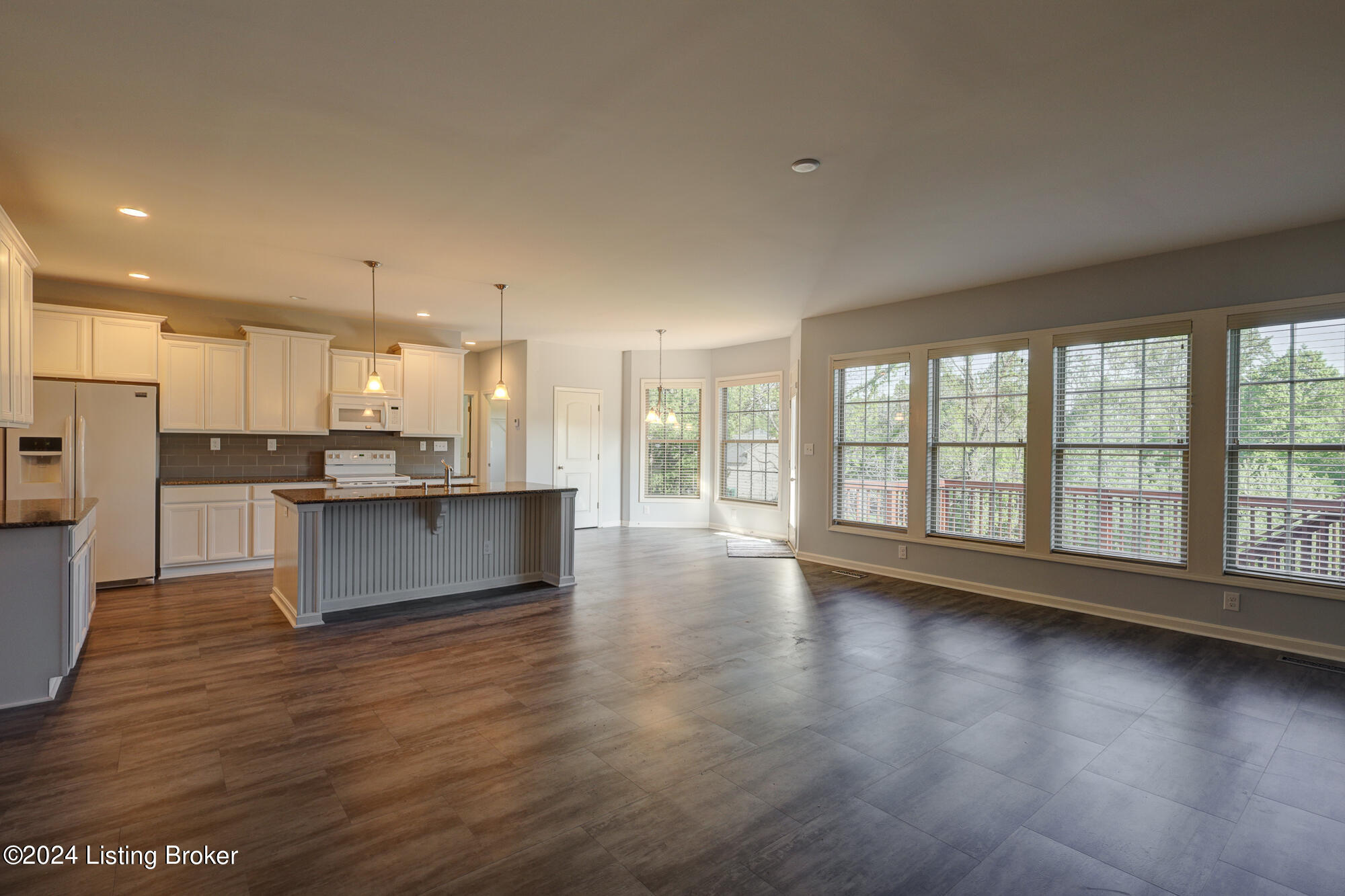 7220 Black Walnut Cir