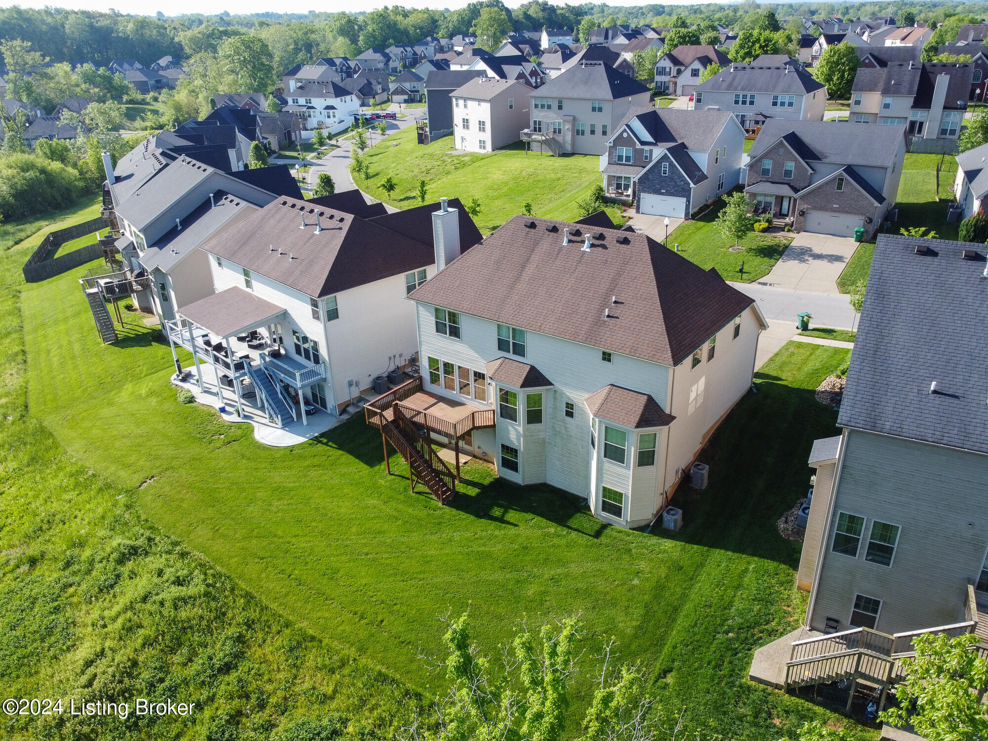 7220 Black Walnut Cir