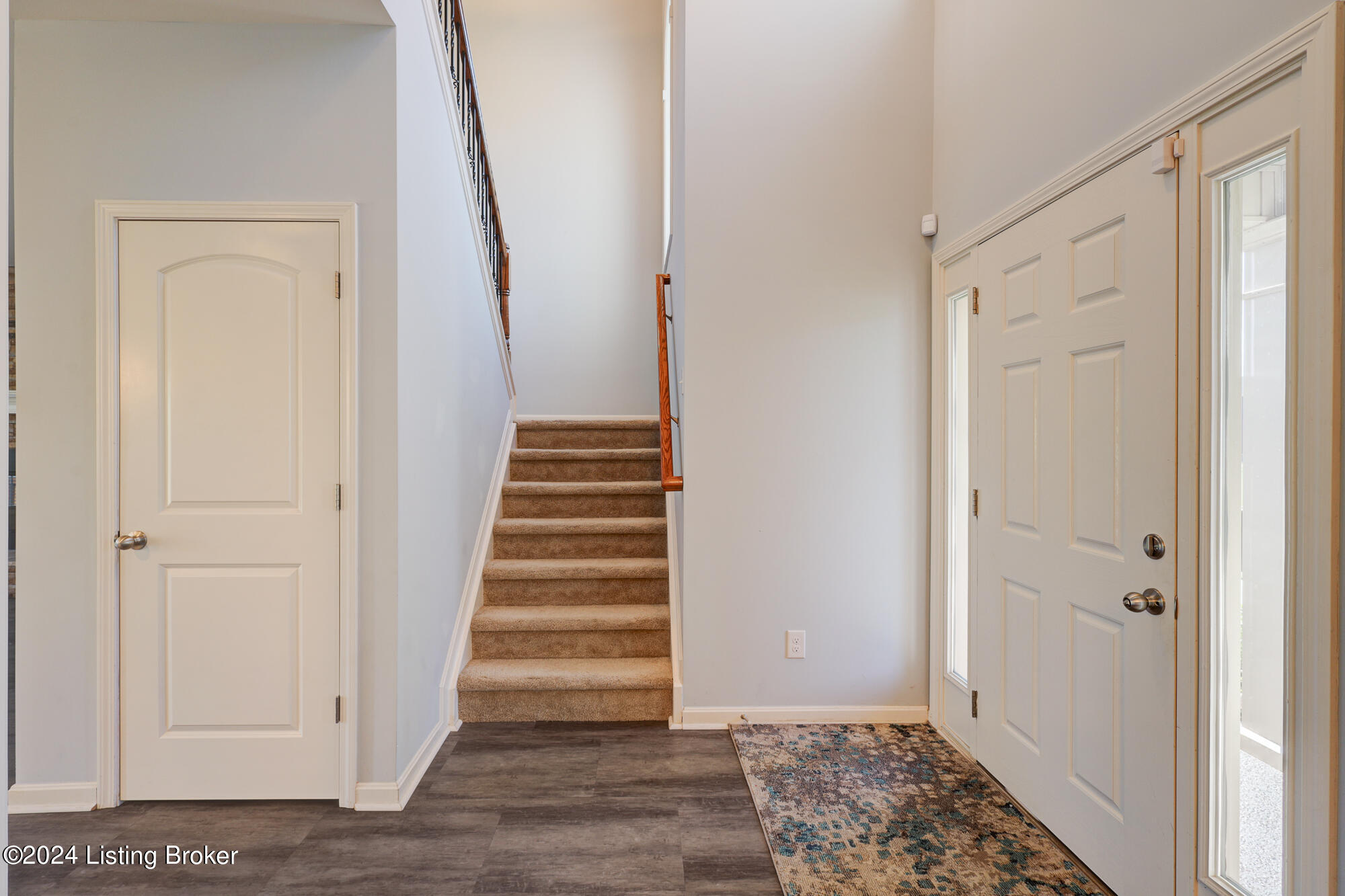 7220 Black Walnut Cir