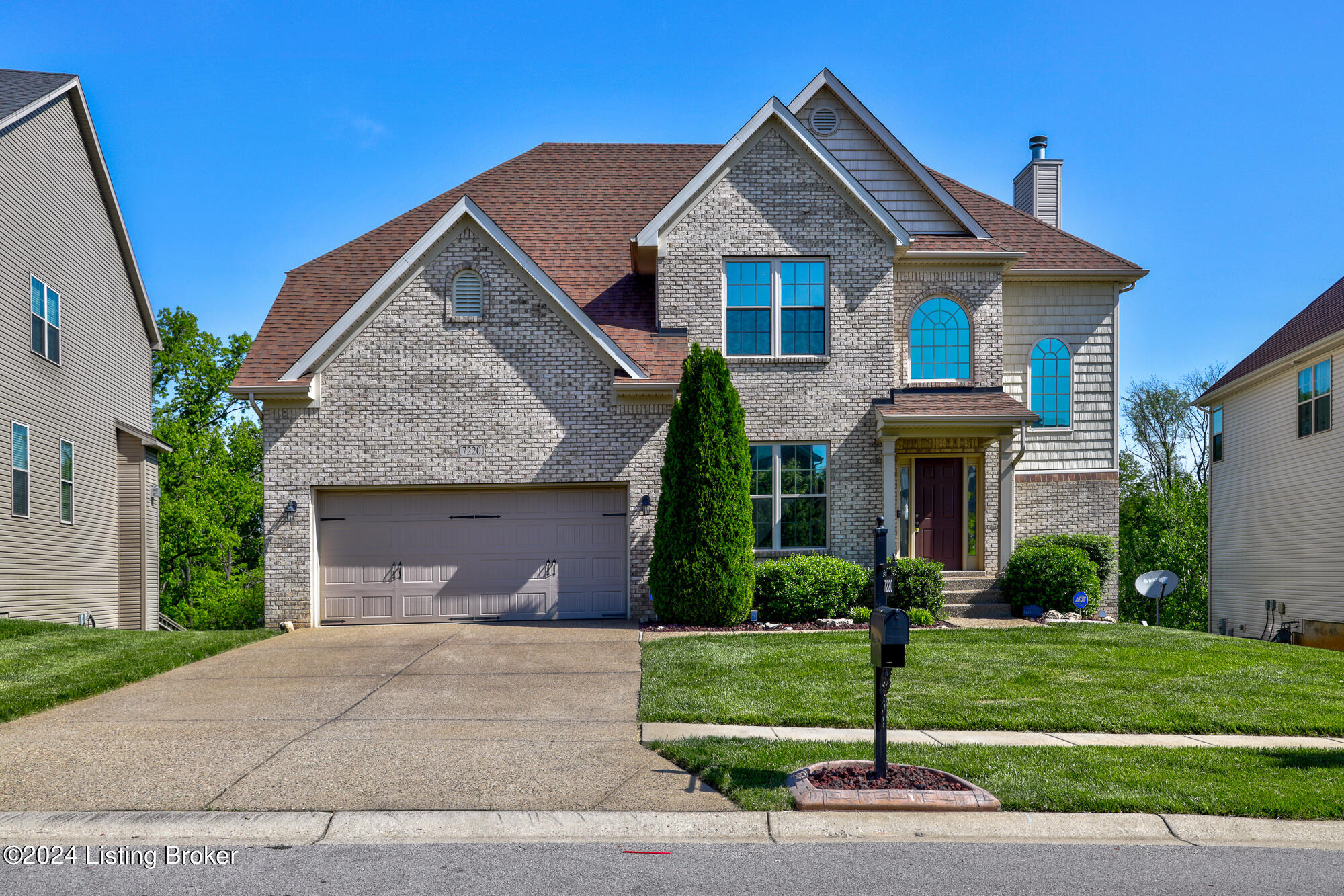 7220 Black Walnut Cir