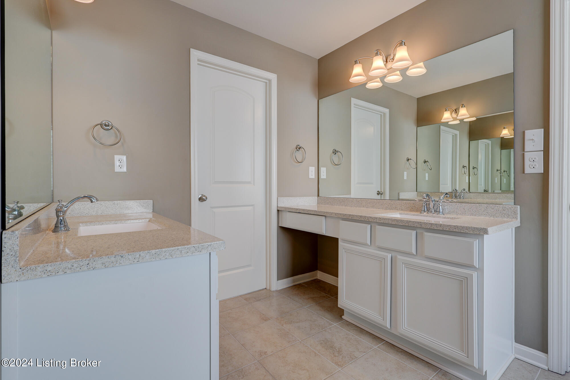 7220 Black Walnut Cir