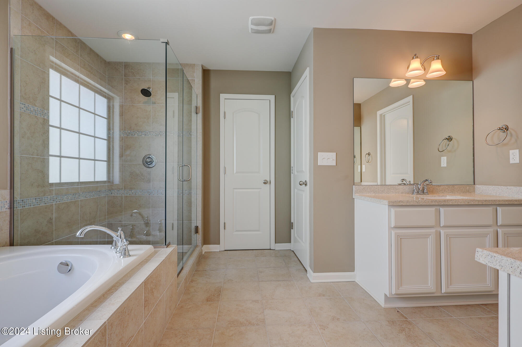 7220 Black Walnut Cir