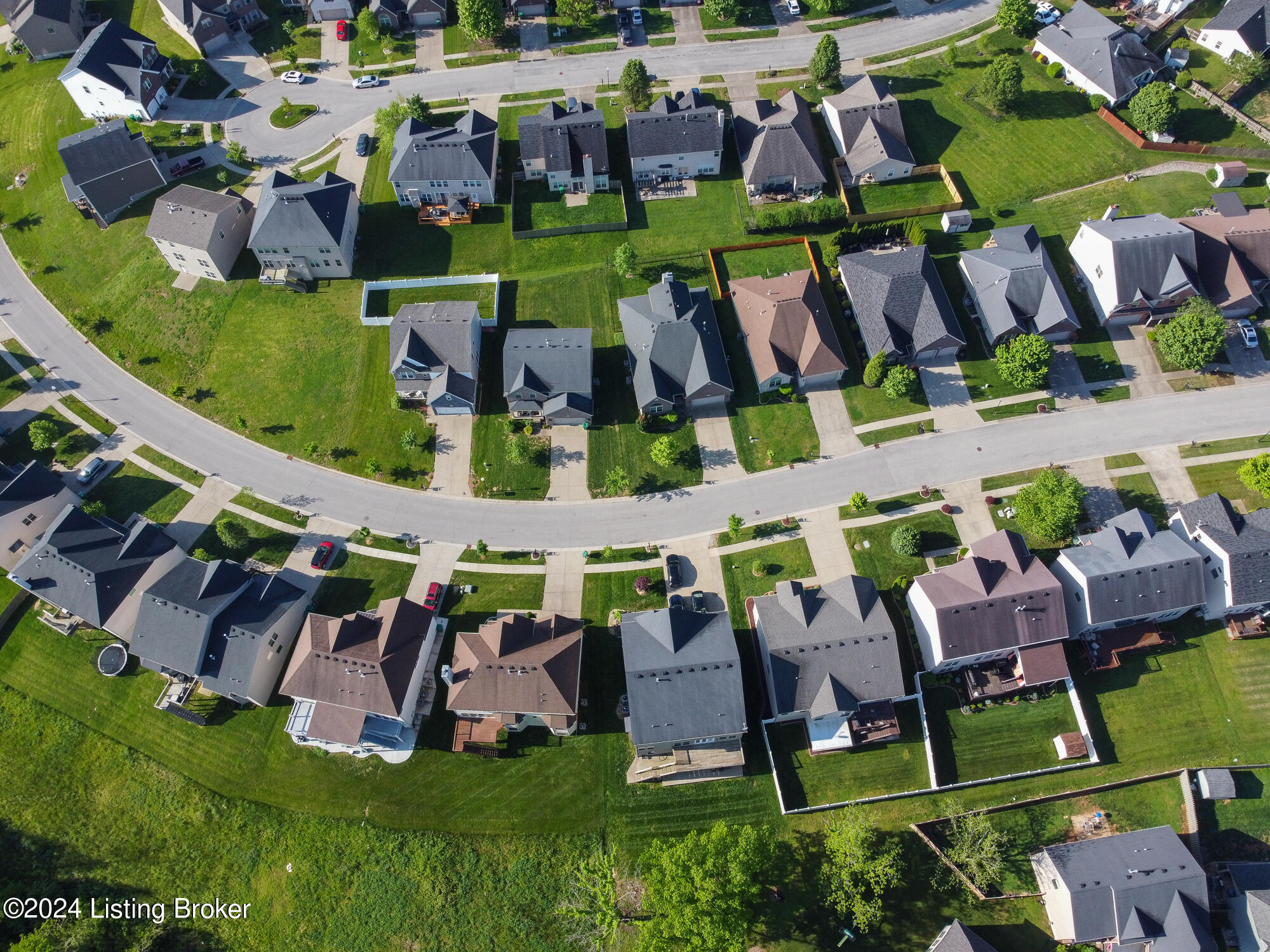 7220 Black Walnut Cir