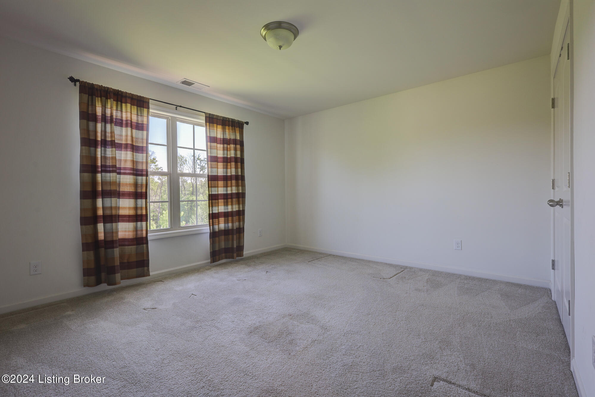 7220 Black Walnut Cir