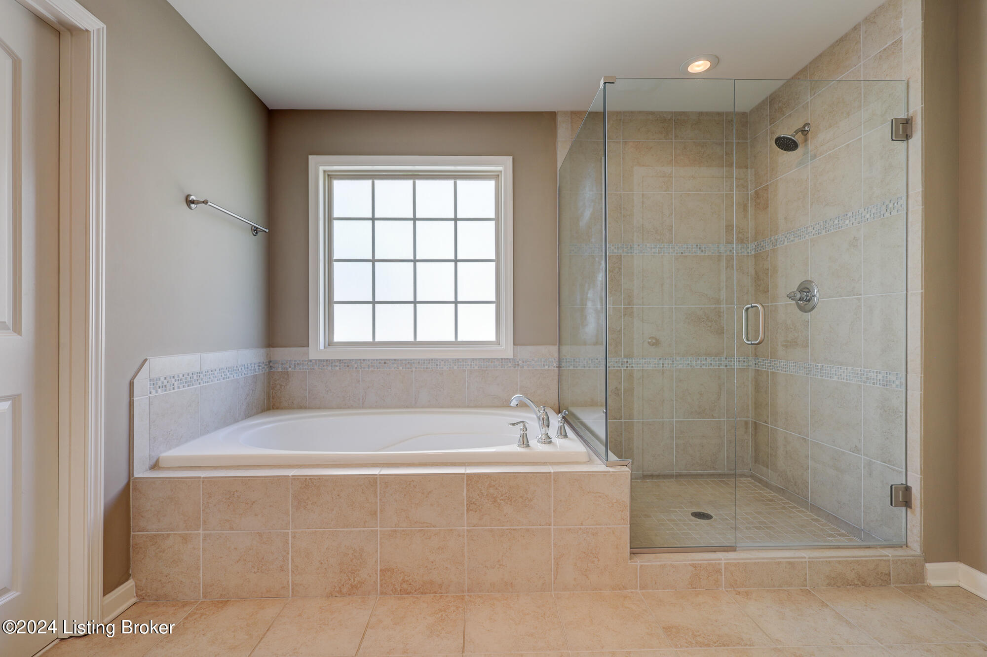 7220 Black Walnut Cir