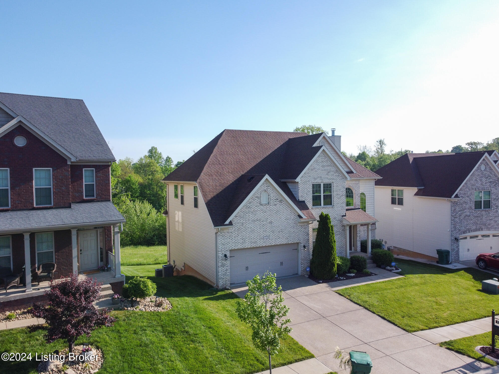 7220 Black Walnut Cir