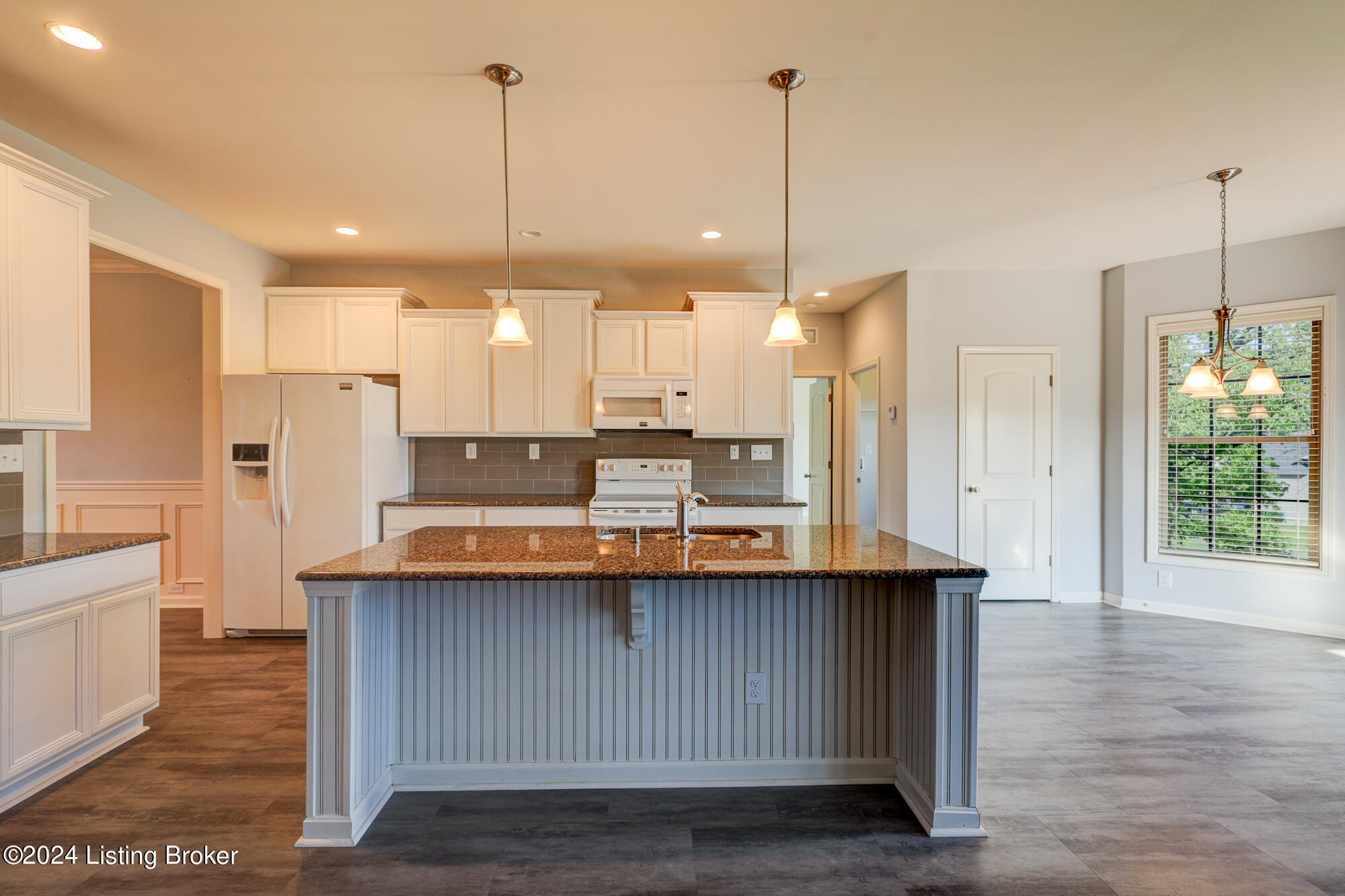 7220 Black Walnut Cir