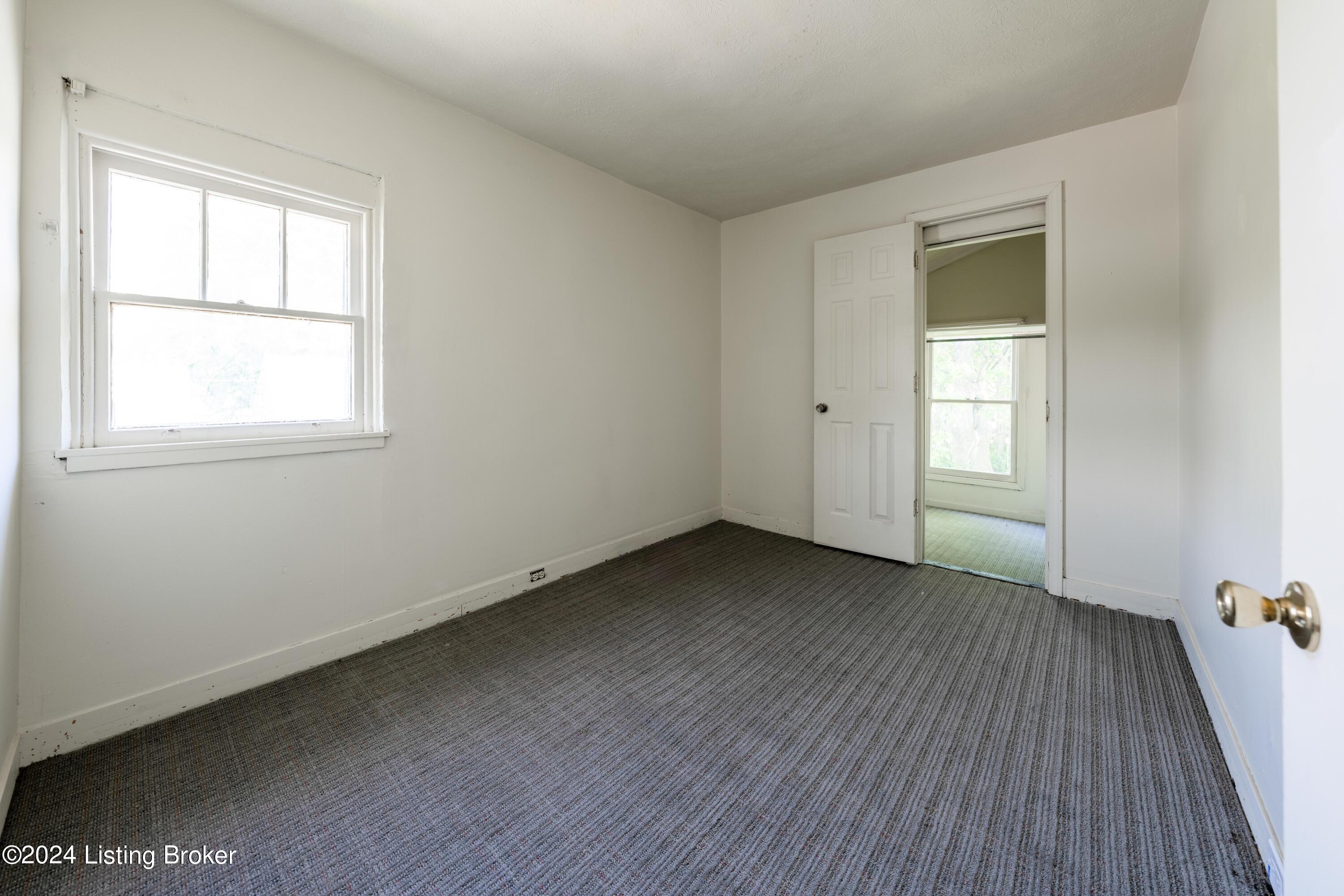 3401 Powell Ave