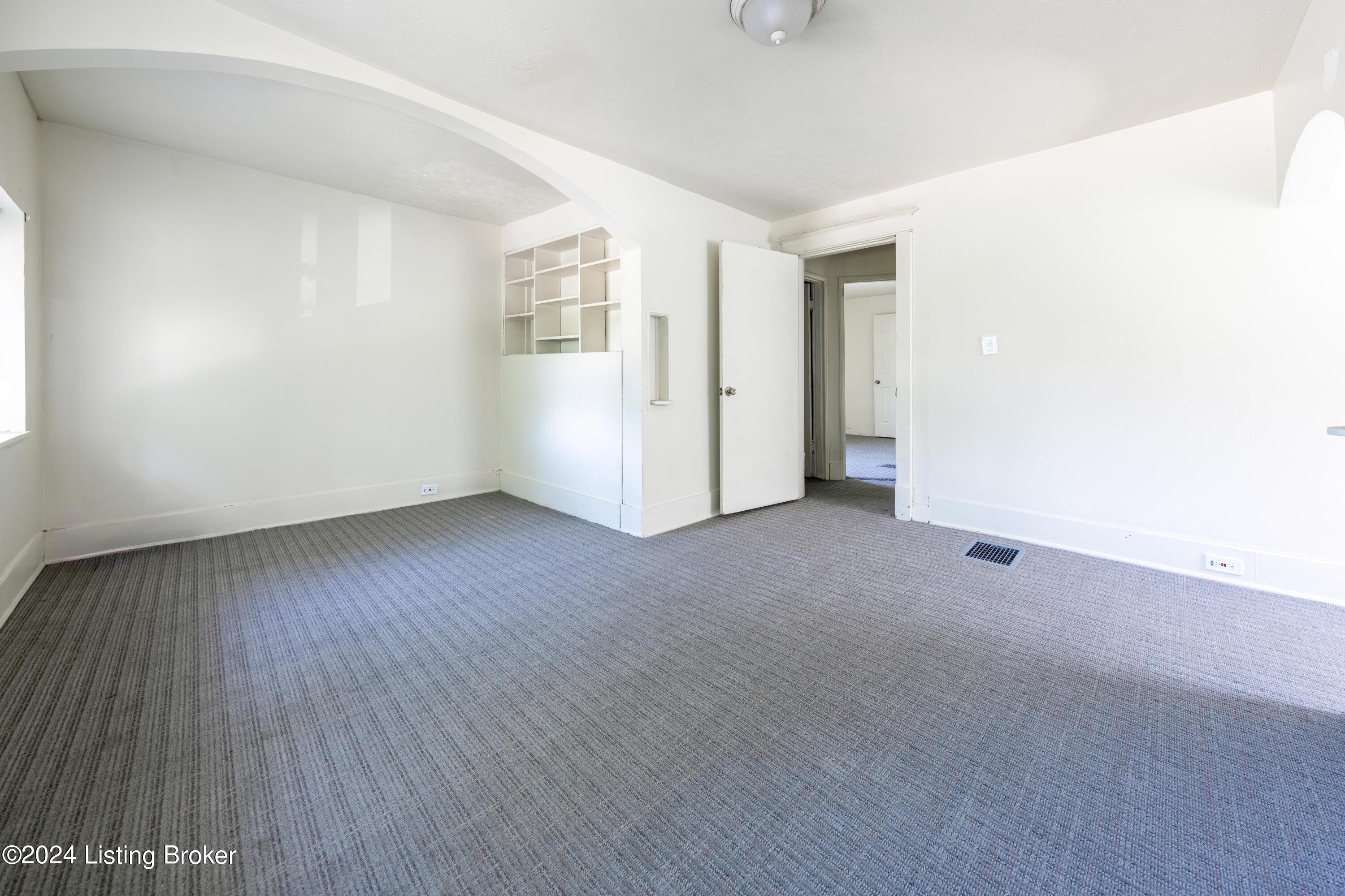 3401 Powell Ave