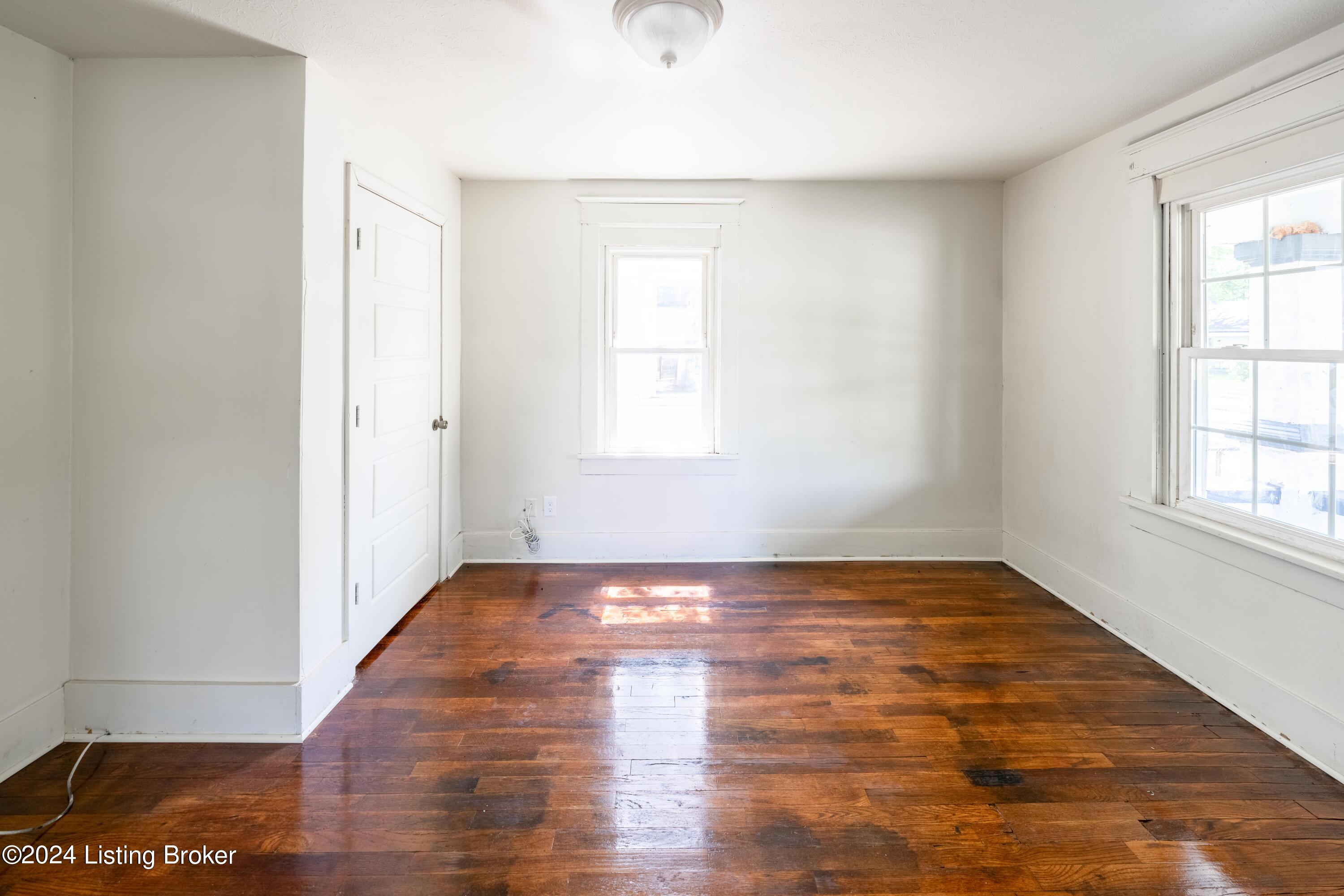 3401 Powell Ave
