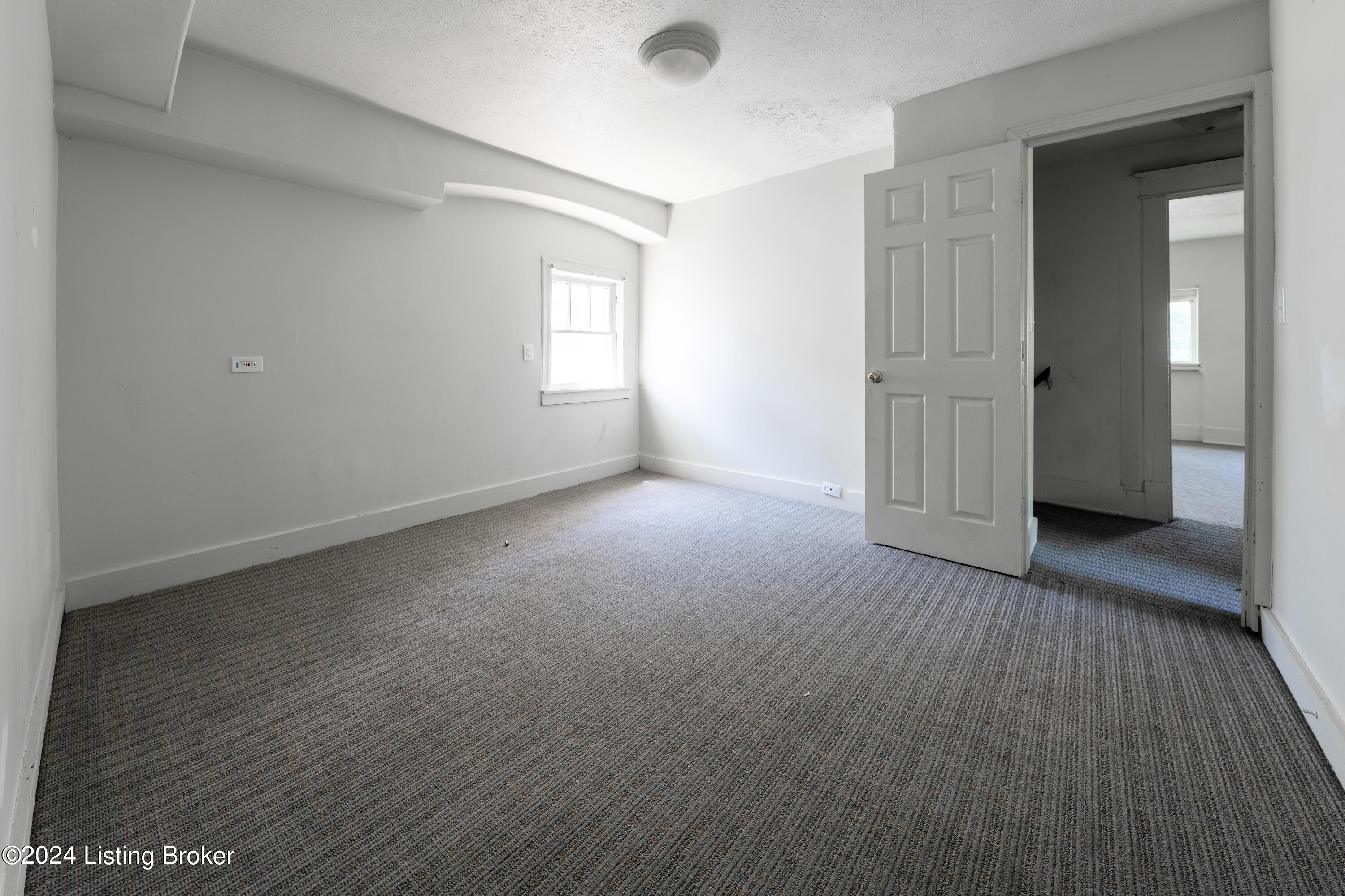 3401 Powell Ave
