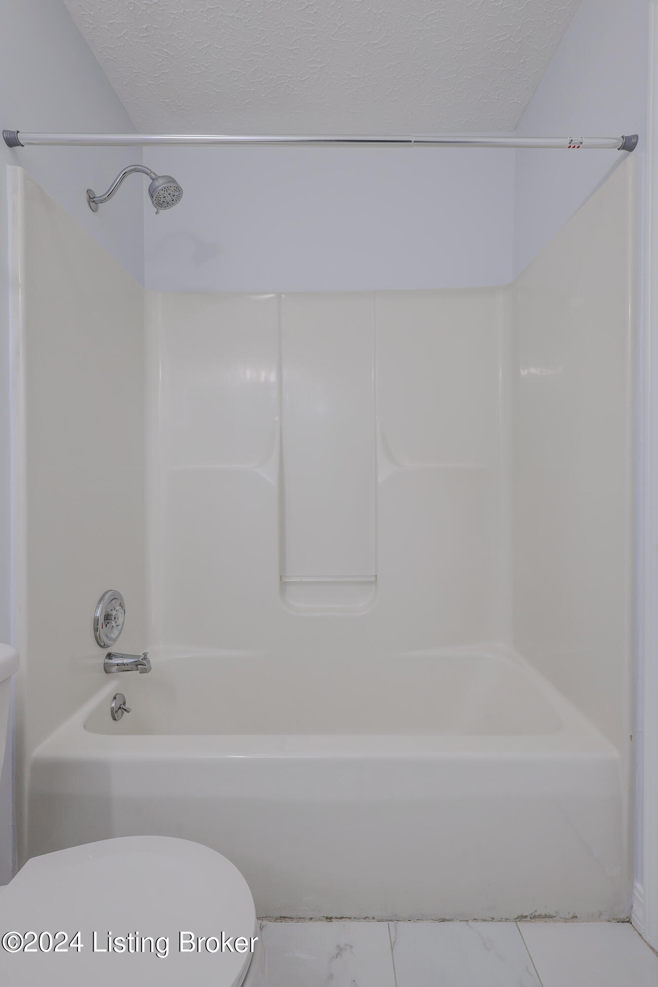 6216 Serenity Ct