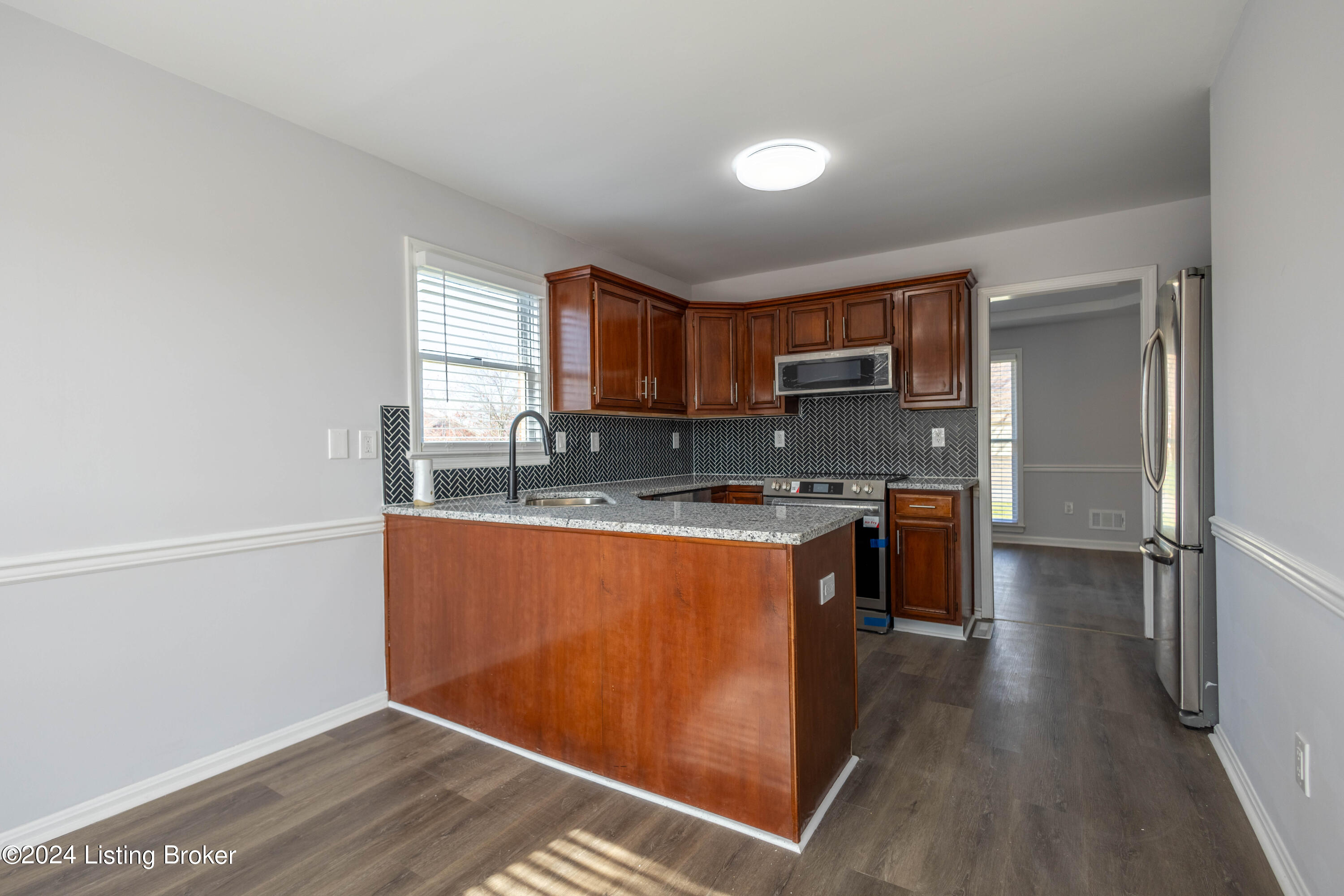 8306 Sunny Ridge Ct