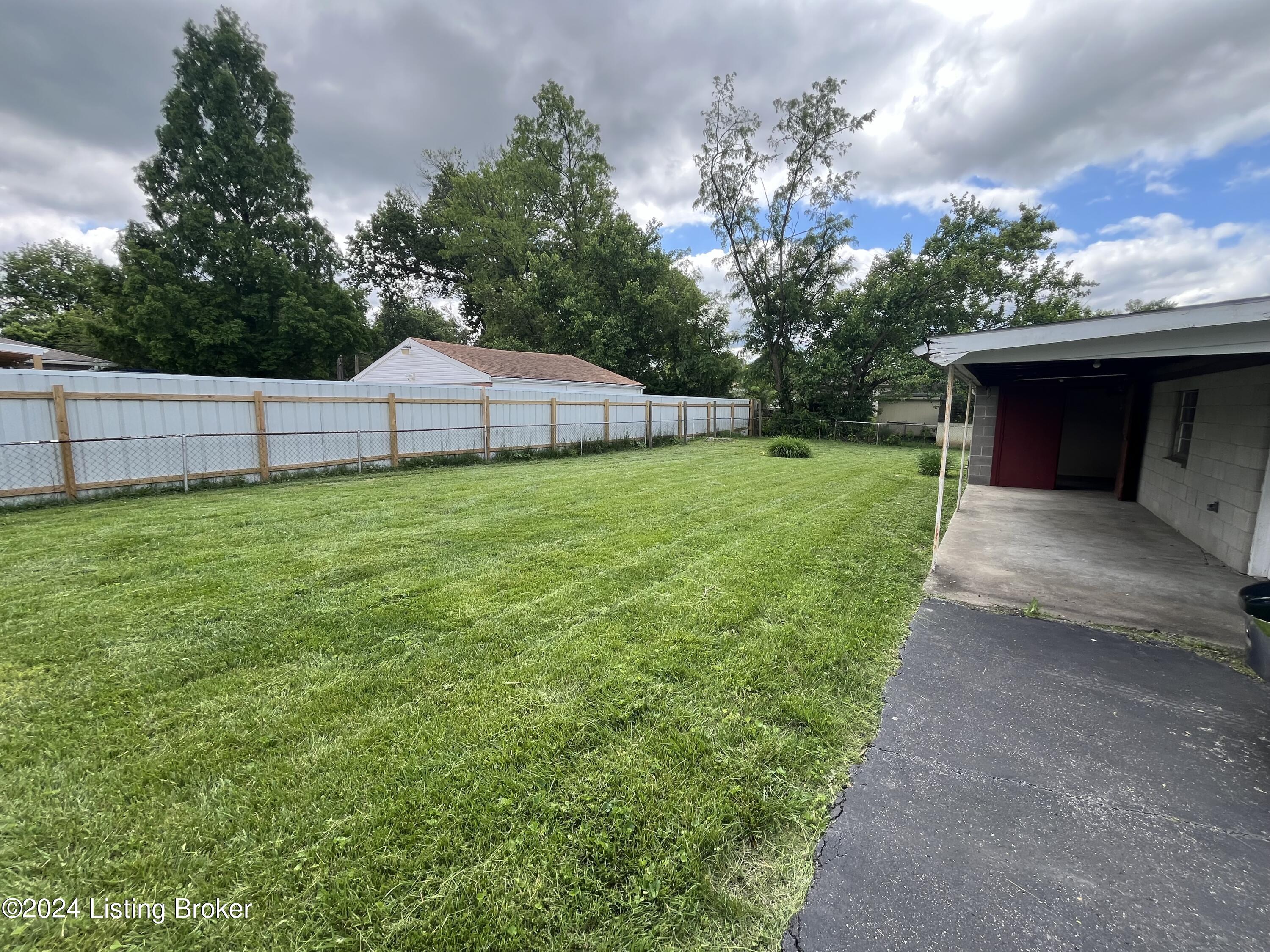 6004 Greenwood Rd