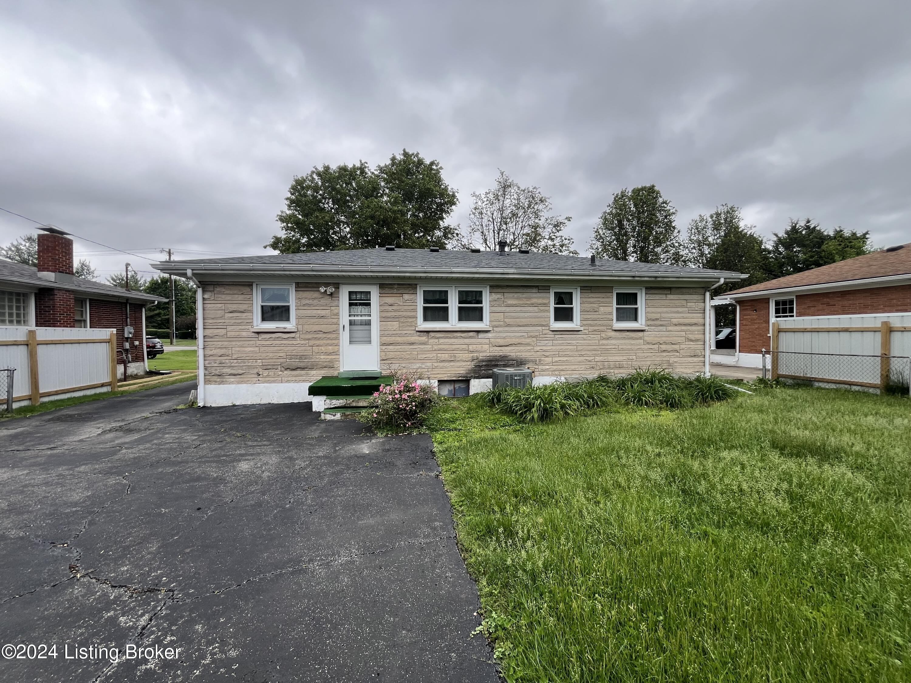 6004 Greenwood Rd
