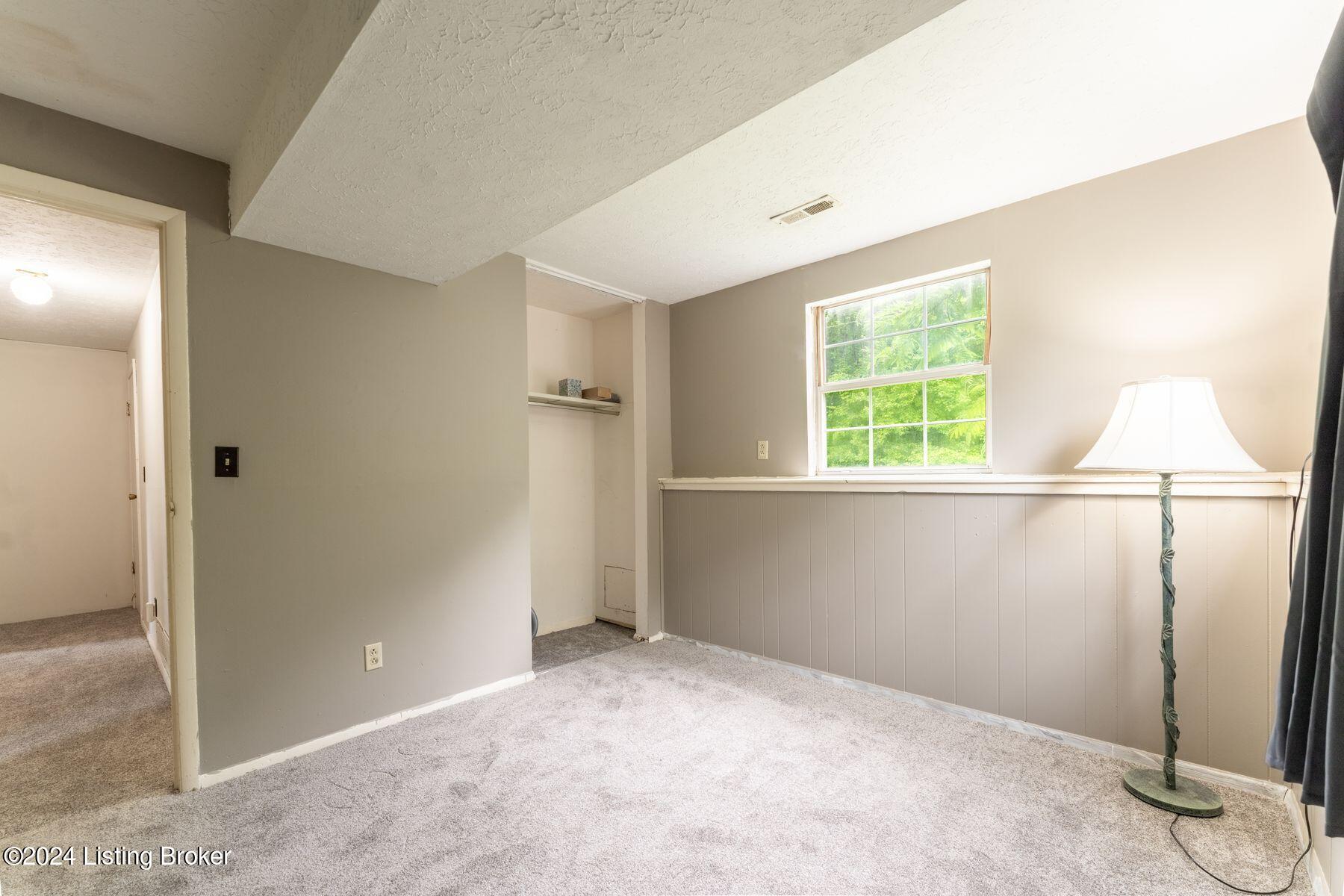 8610 Bost Ln