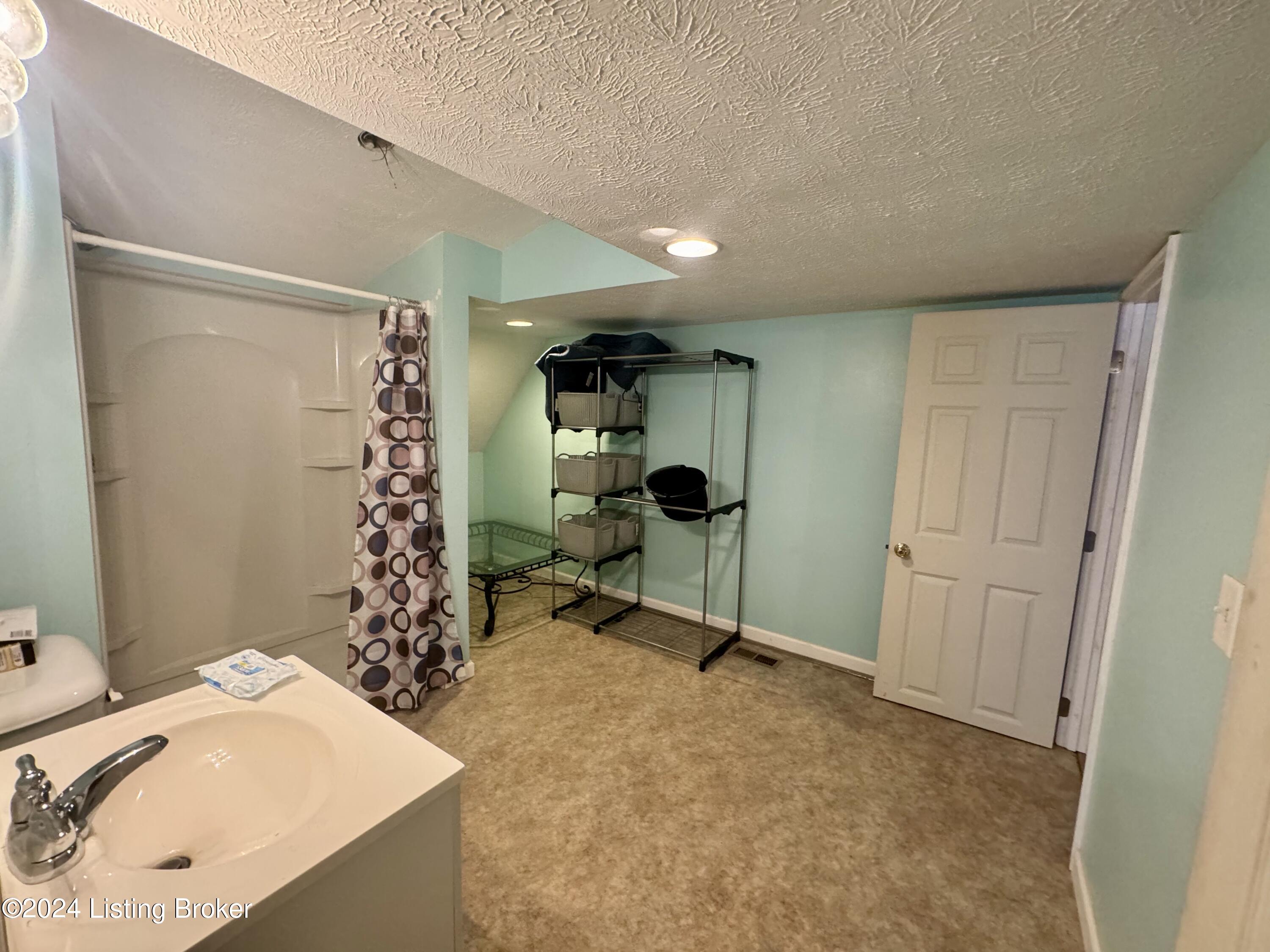 1167 Summitt Dr