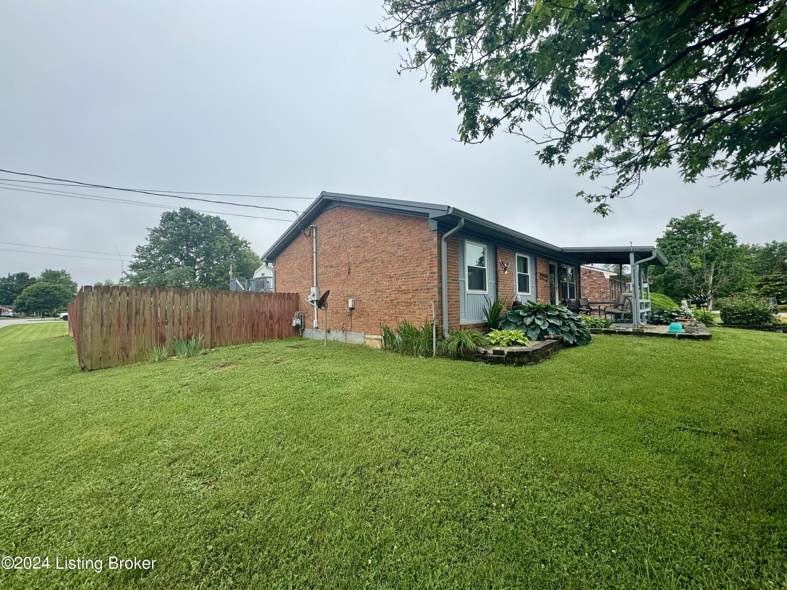 1167 Summitt Dr