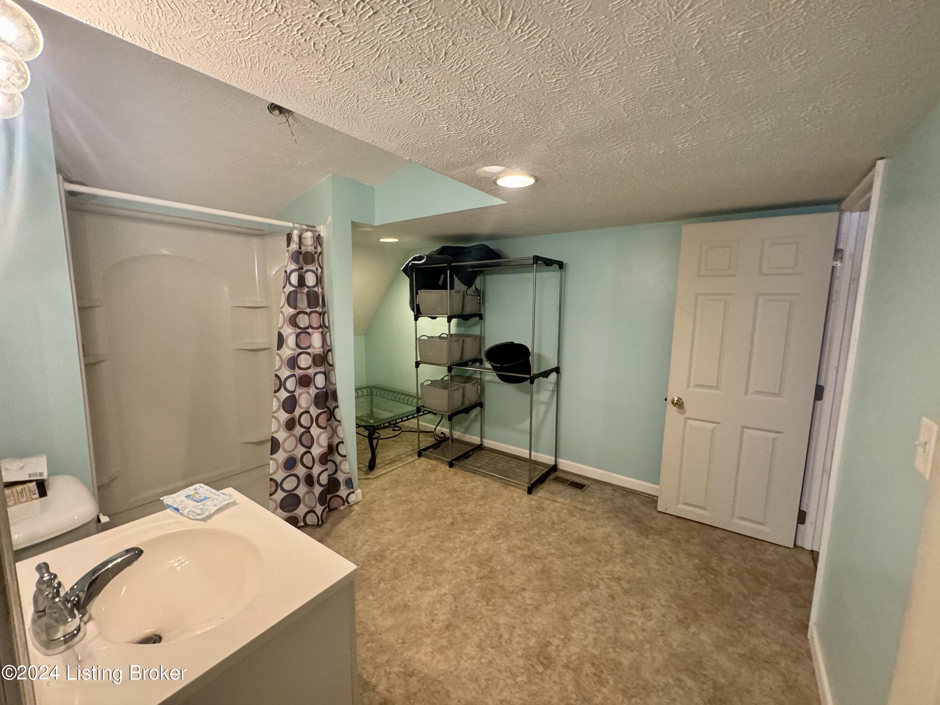 1167 Summitt Dr