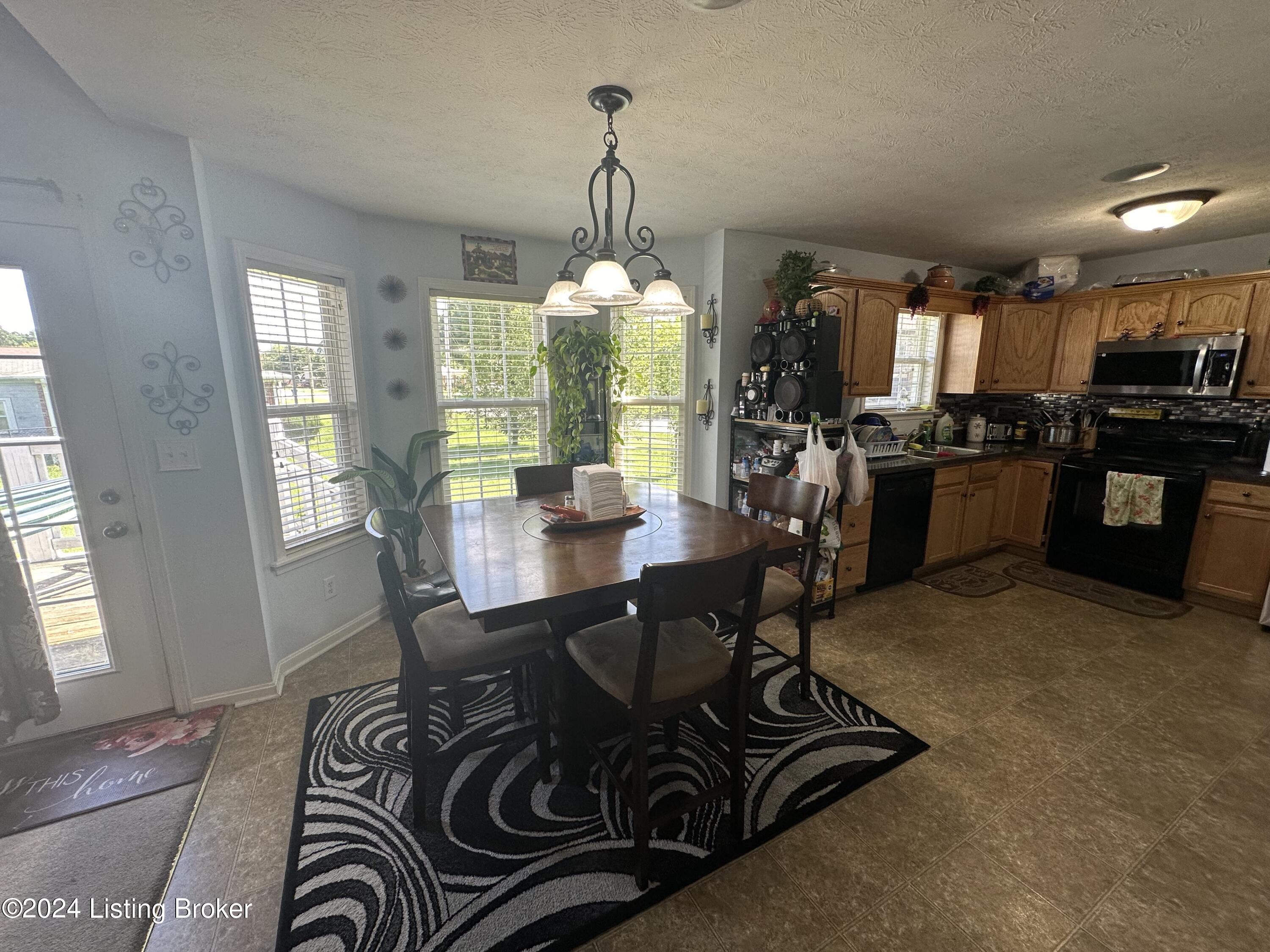 5401 HEPATICA Ct