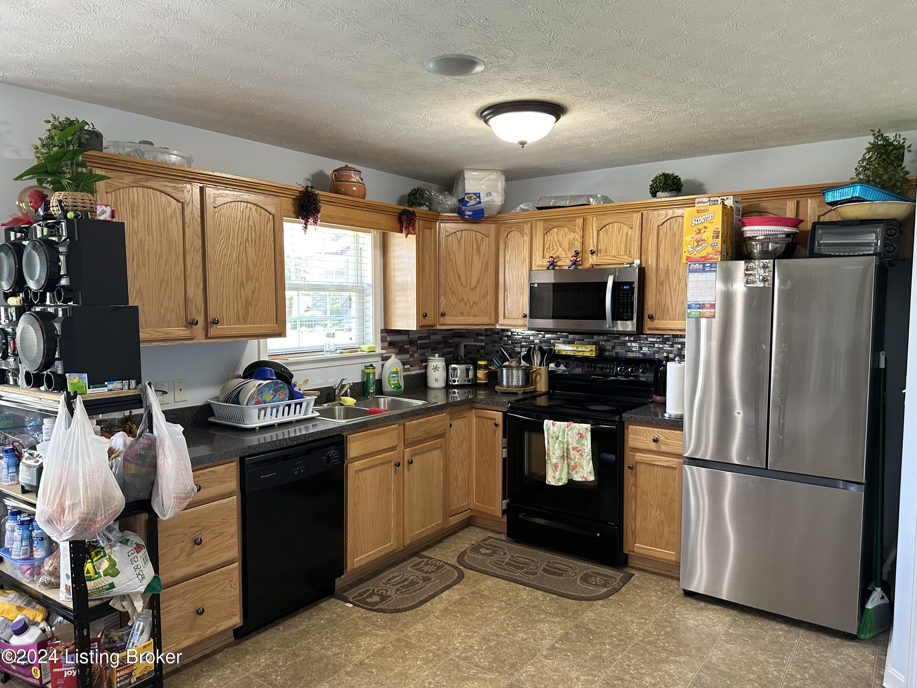 5401 HEPATICA Ct
