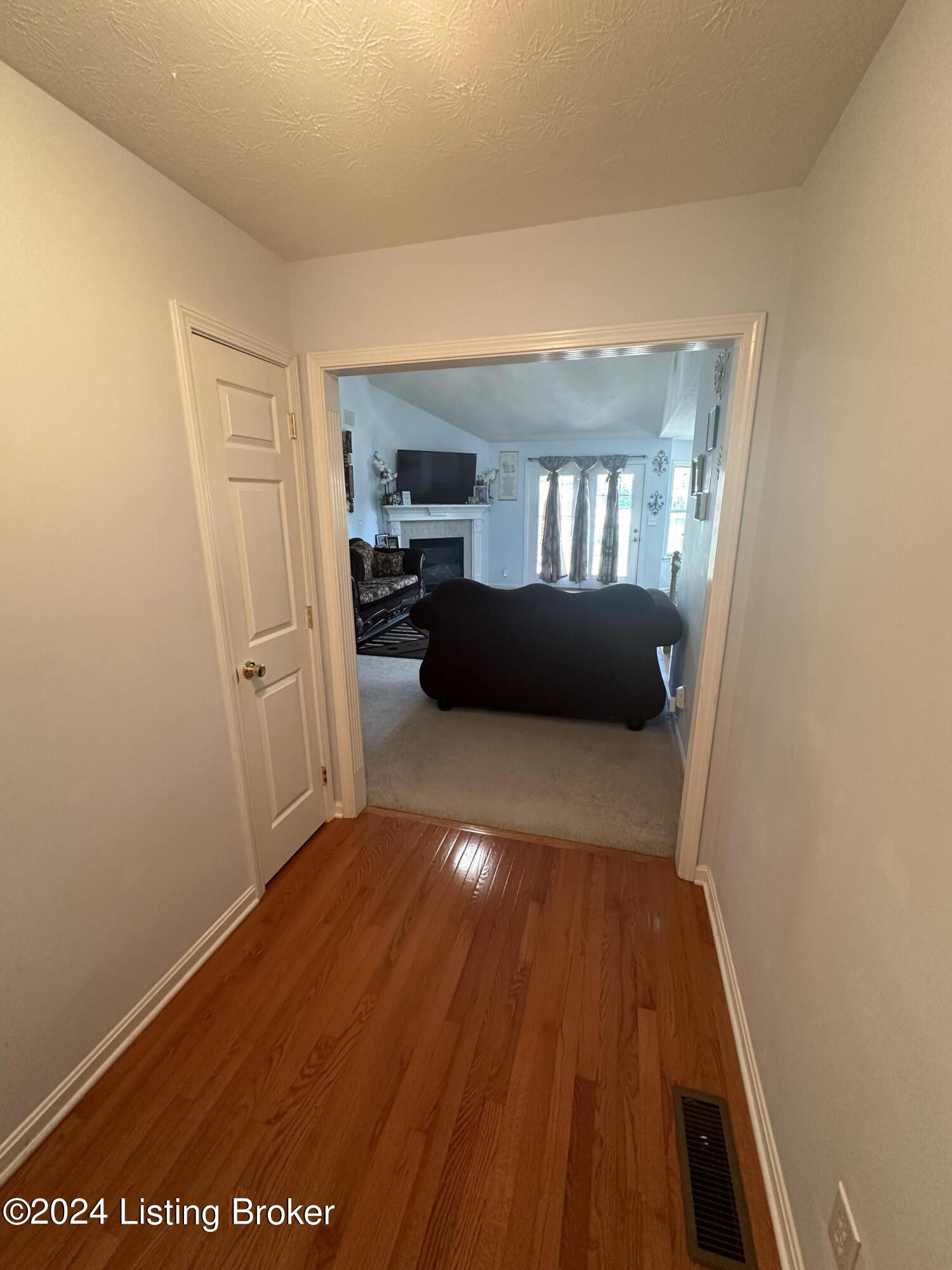 5401 HEPATICA Ct