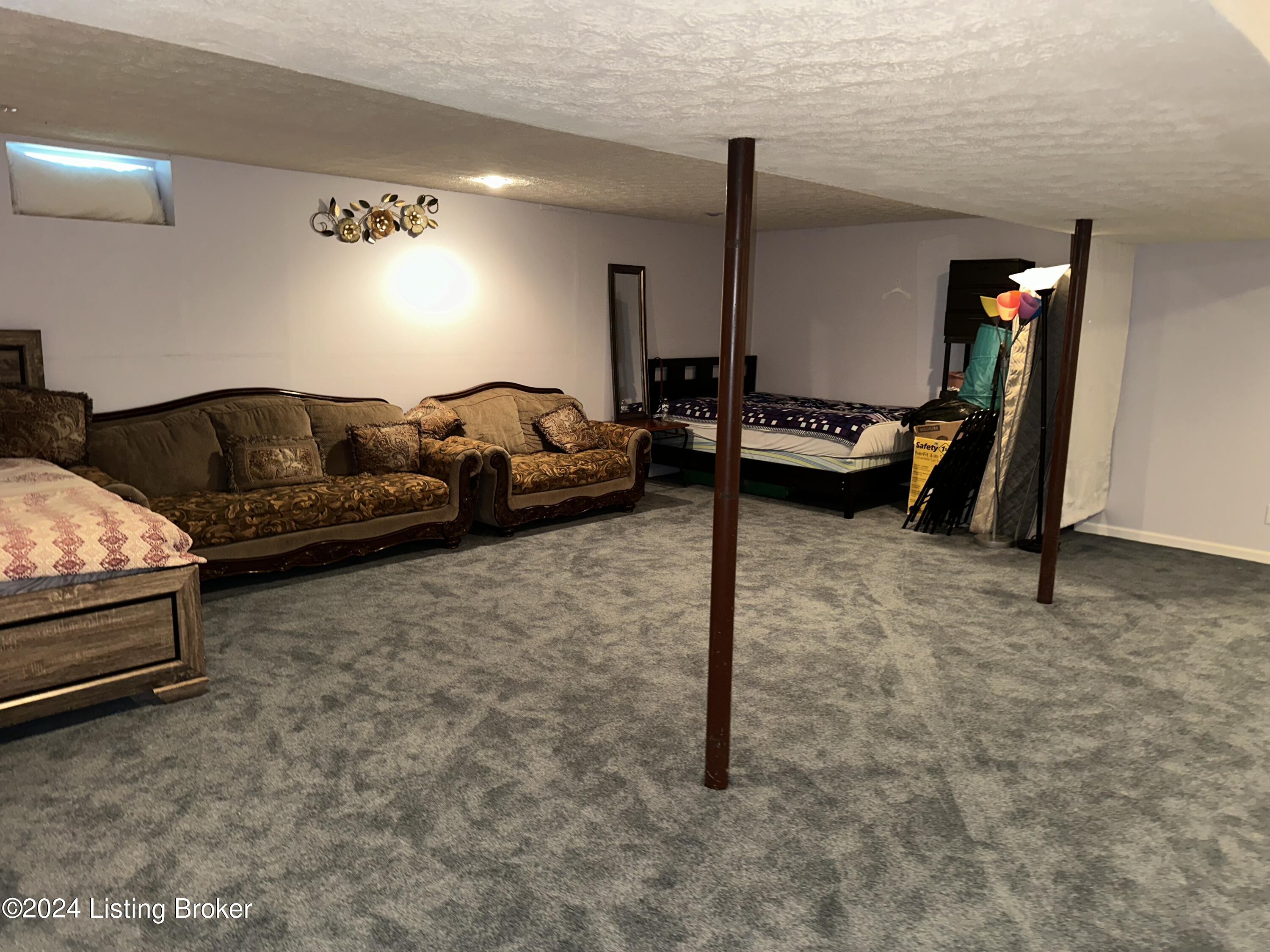 5401 HEPATICA Ct