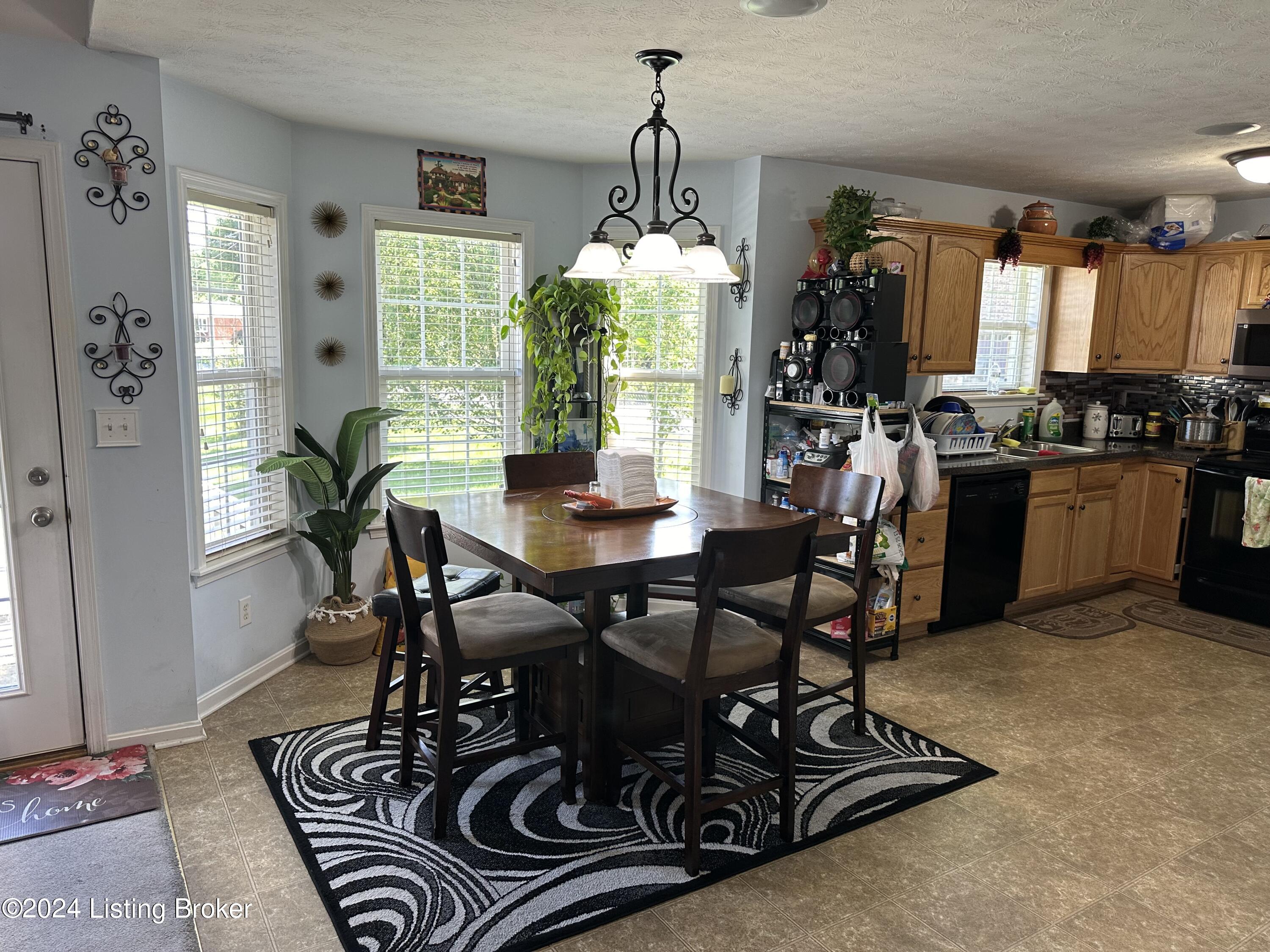 5401 HEPATICA Ct