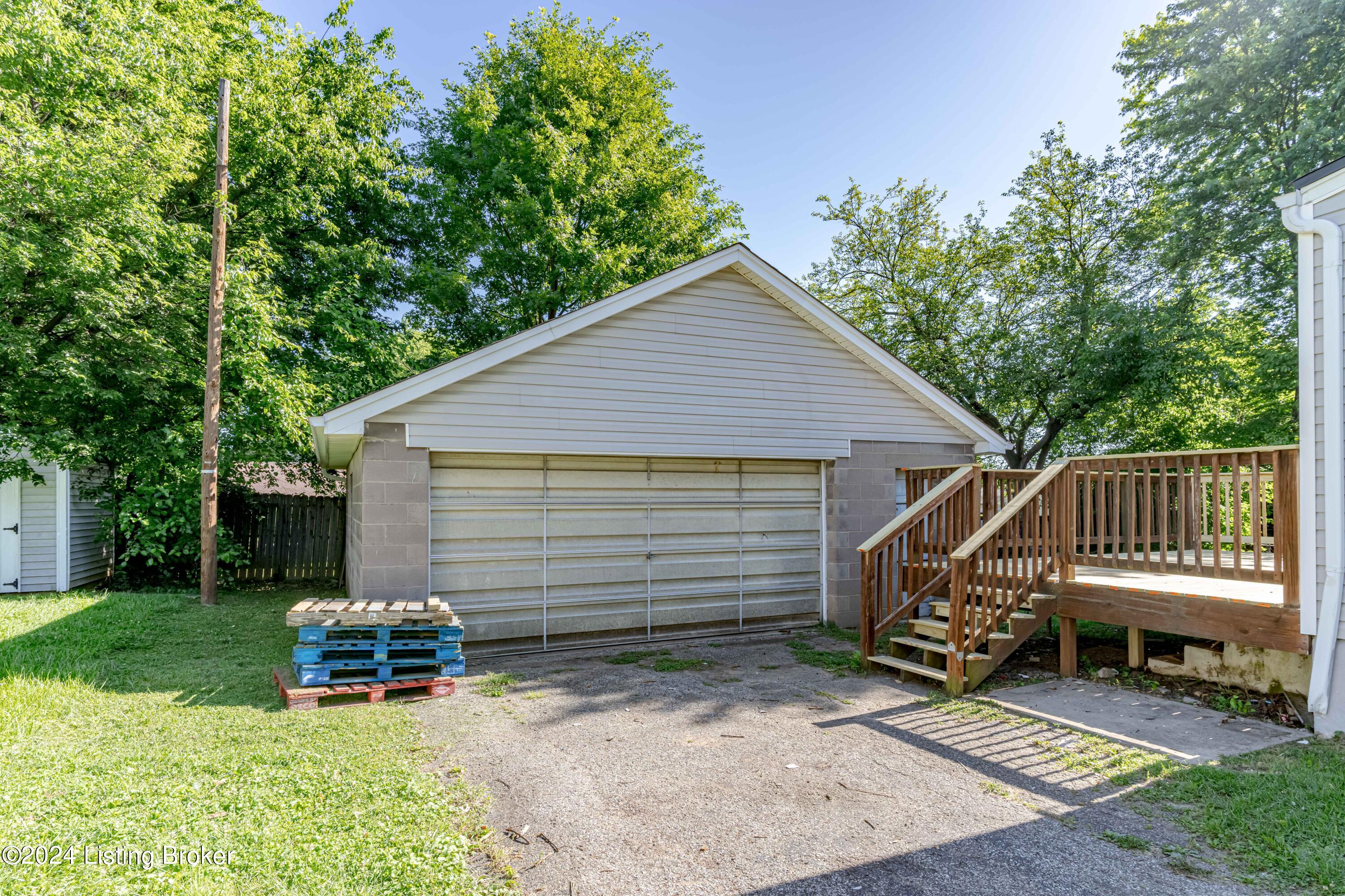 2509 Ralph Ave