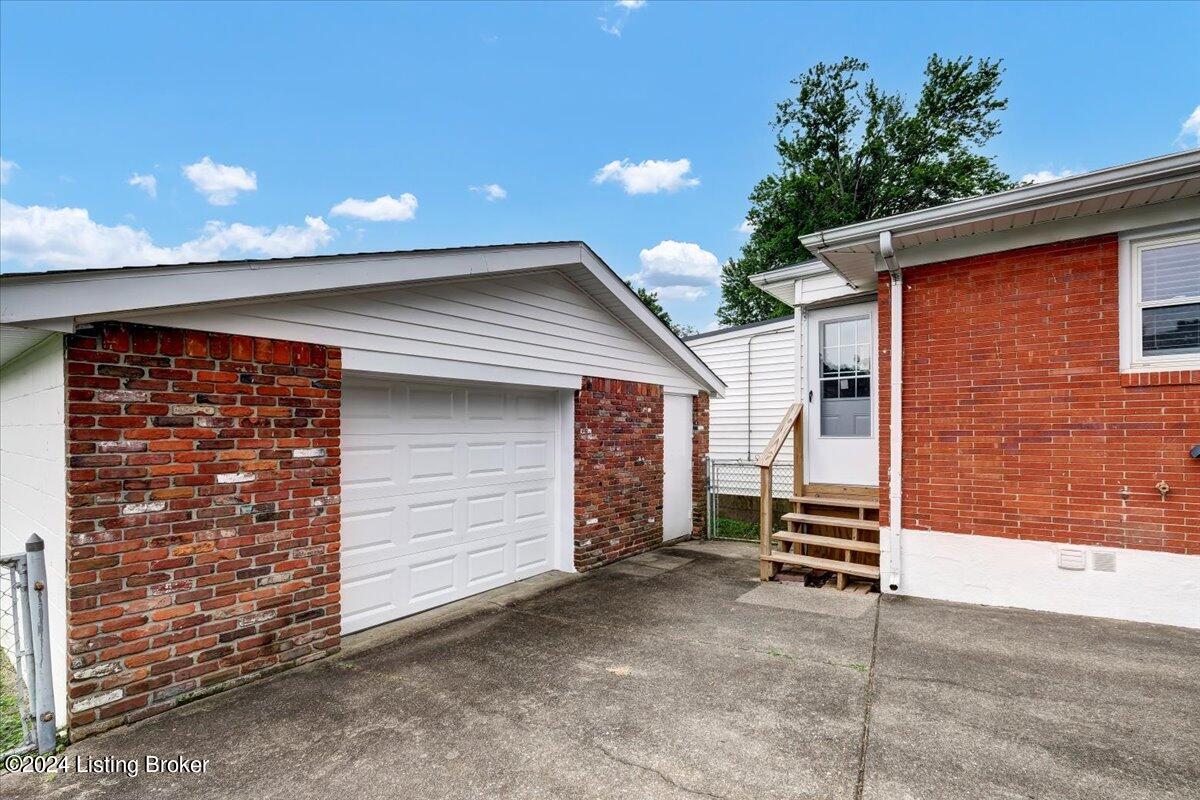 5910 Cole Ave