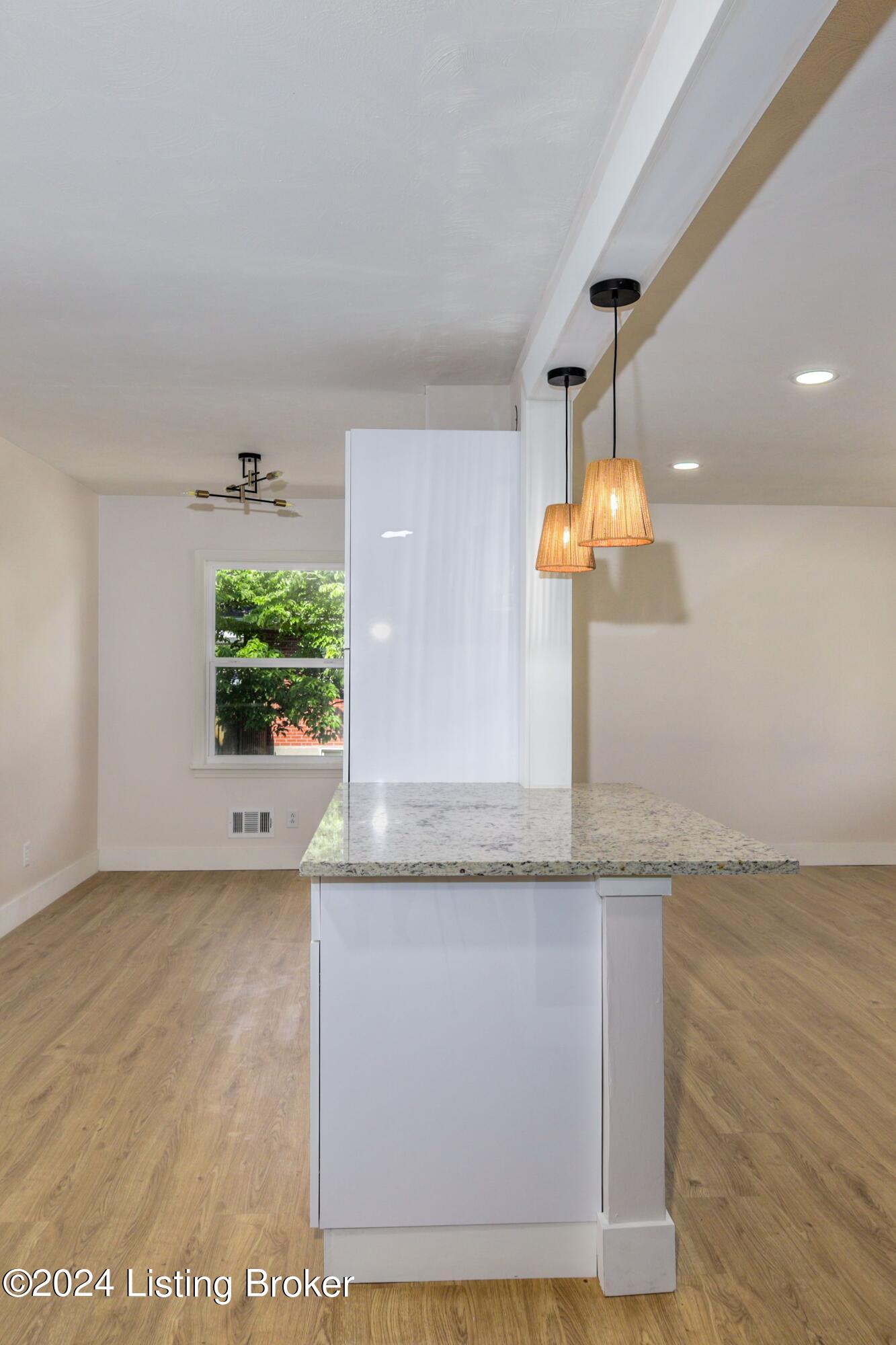6110 W Pages Ln