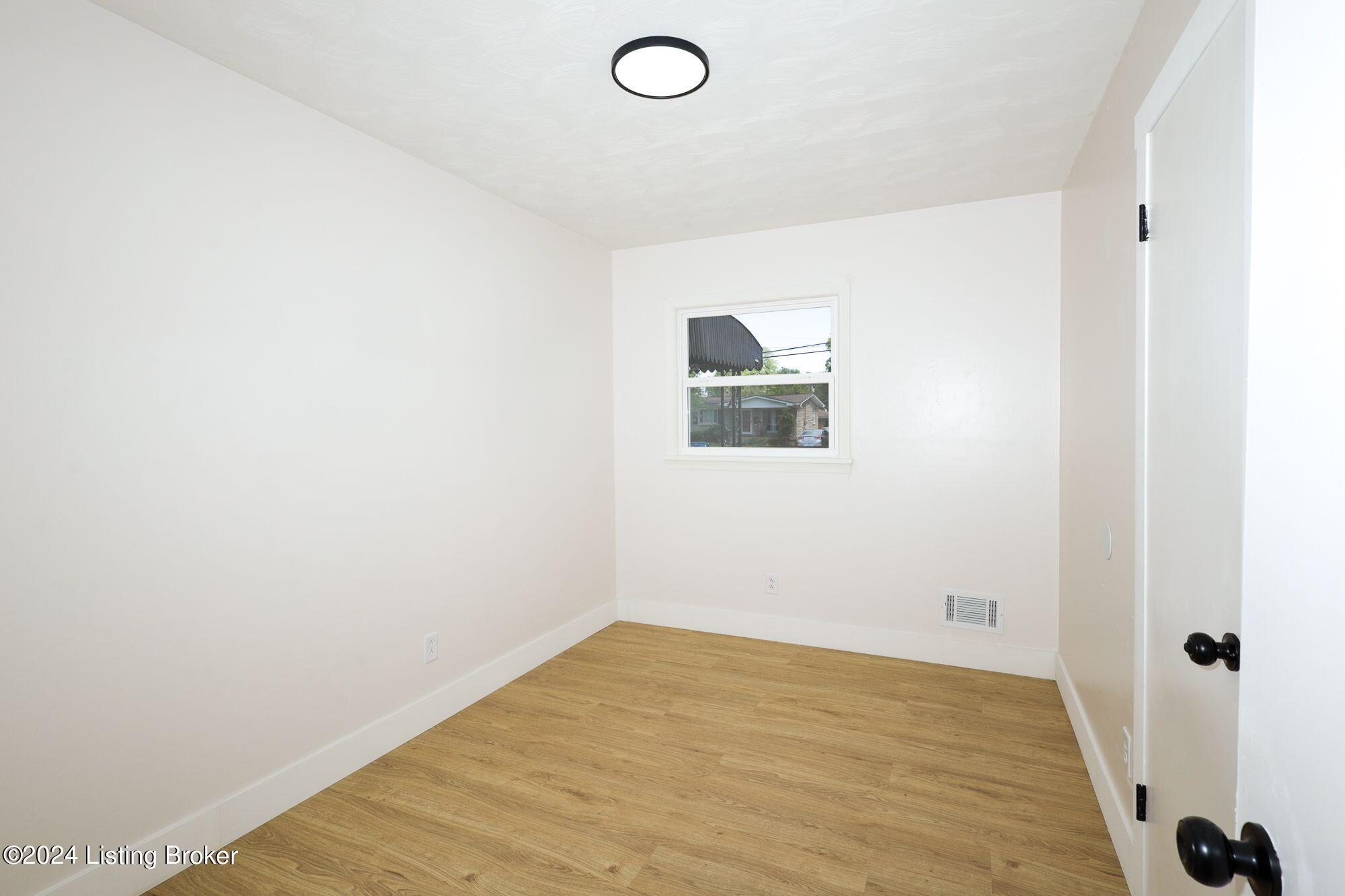 6110 W Pages Ln
