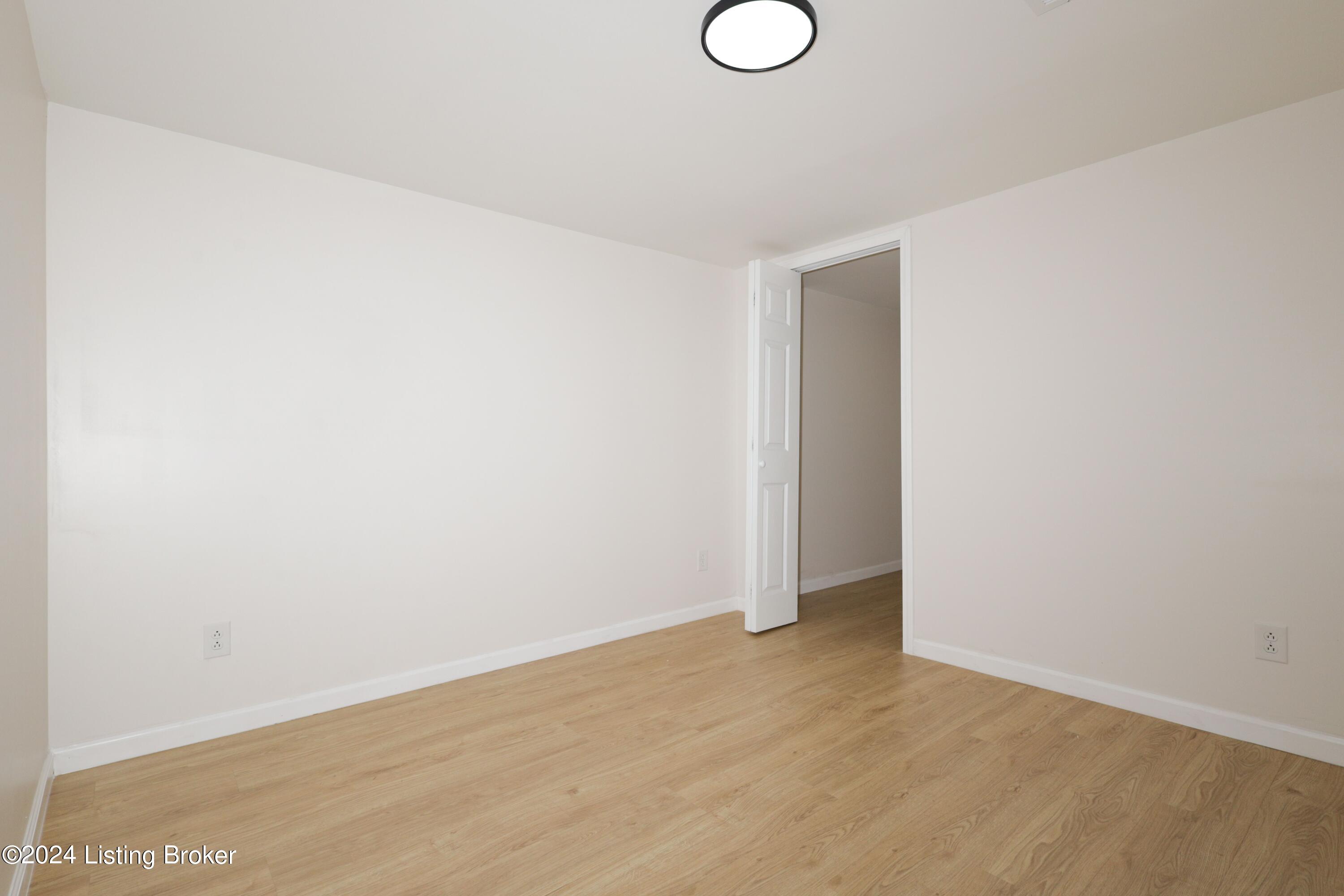 6110 W Pages Ln