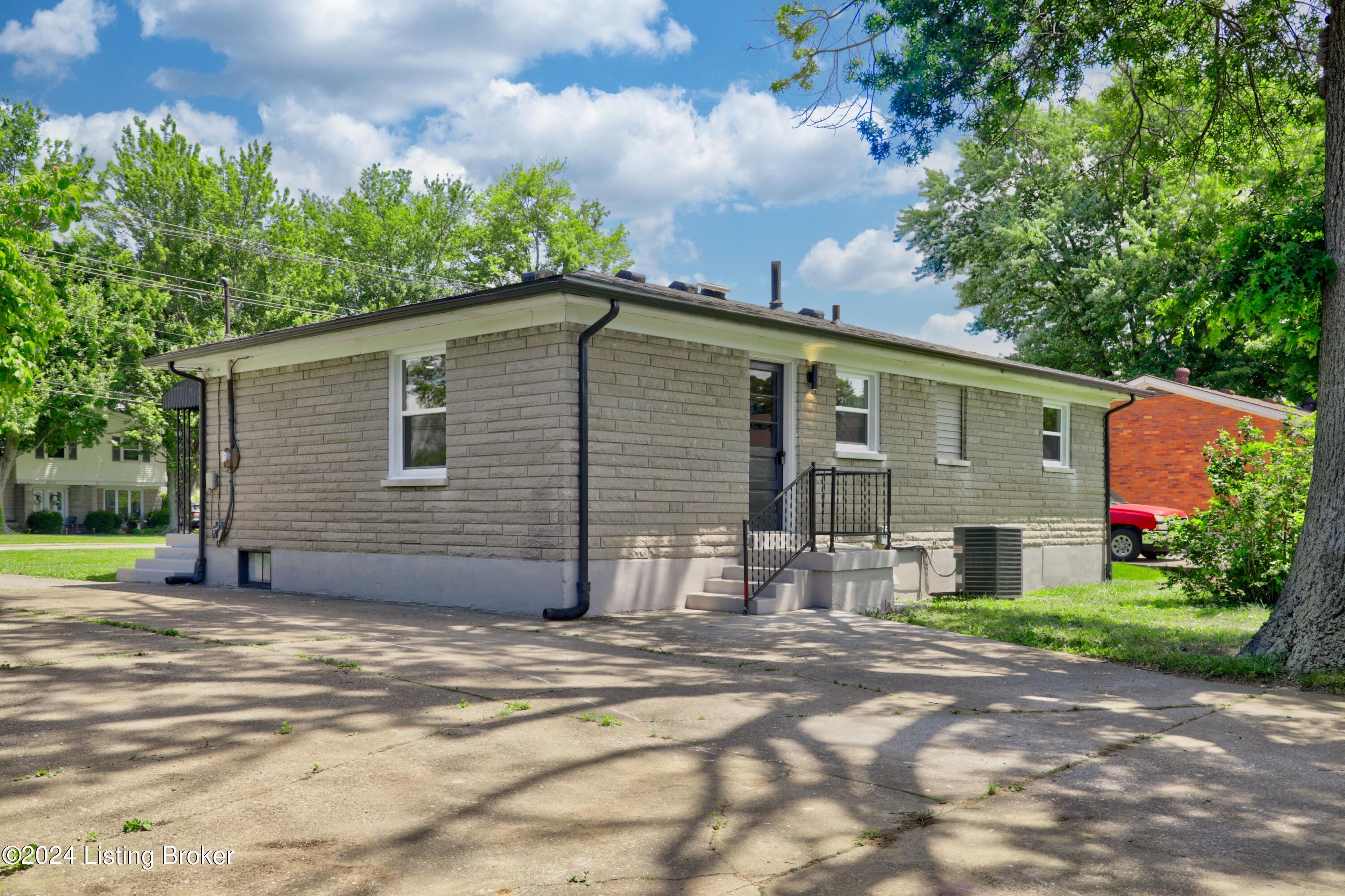 6110 W Pages Ln